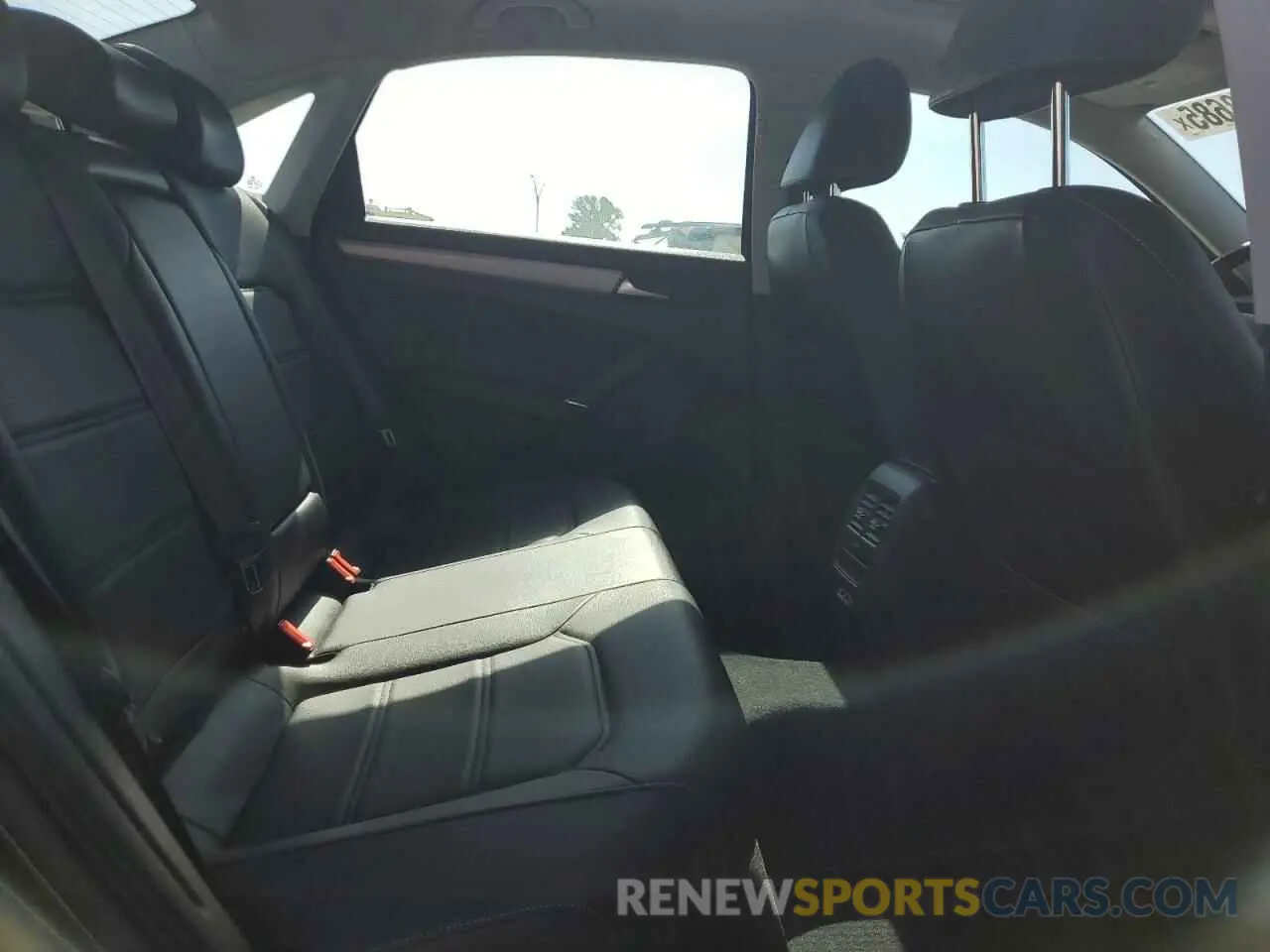 10 Photograph of a damaged car 1VWWA7A37LC004989 VOLKSWAGEN PASSAT 2020