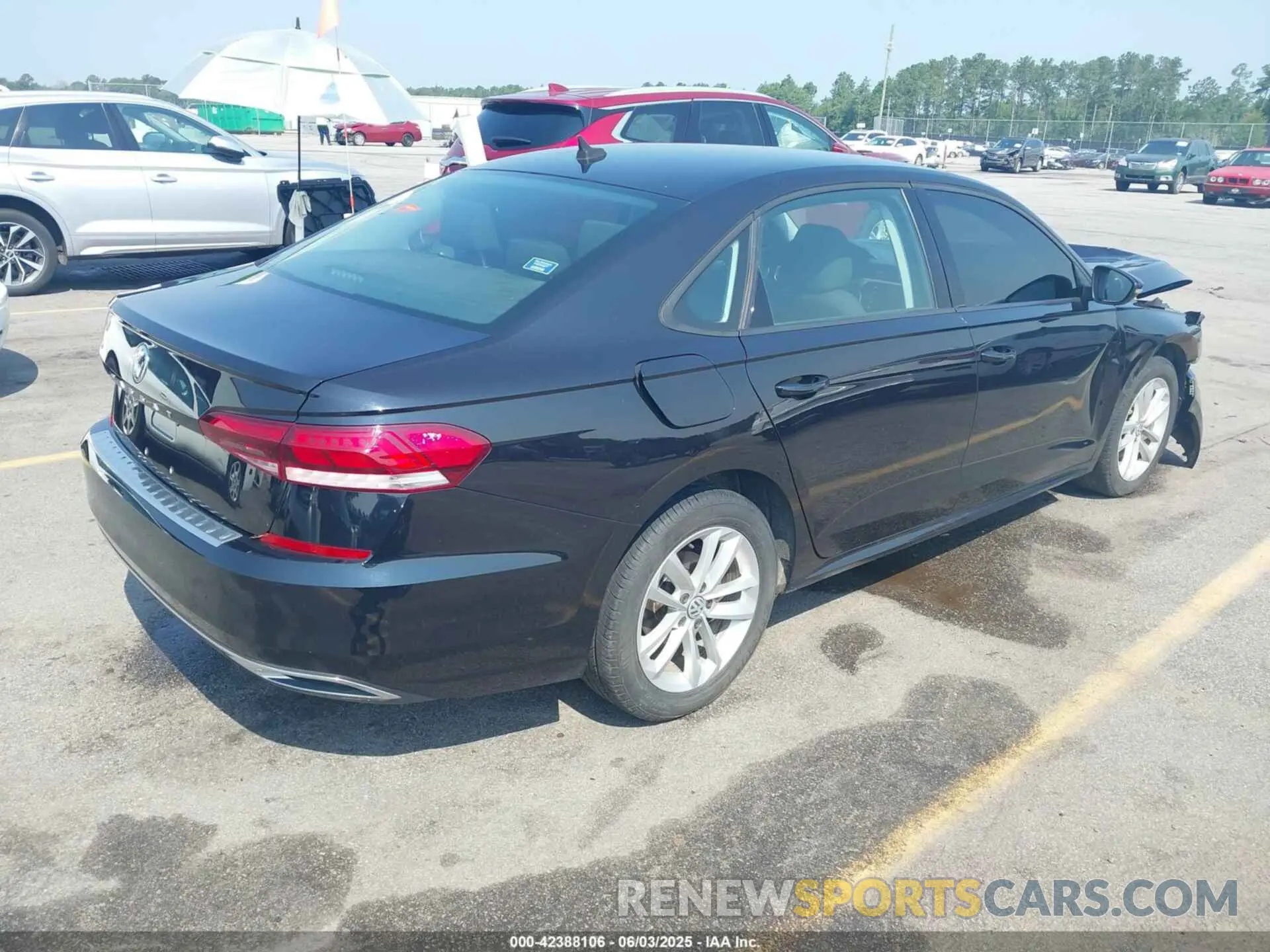 4 Photograph of a damaged car 1VWAA7A33MC000952 VOLKSWAGEN PASSAT 2021