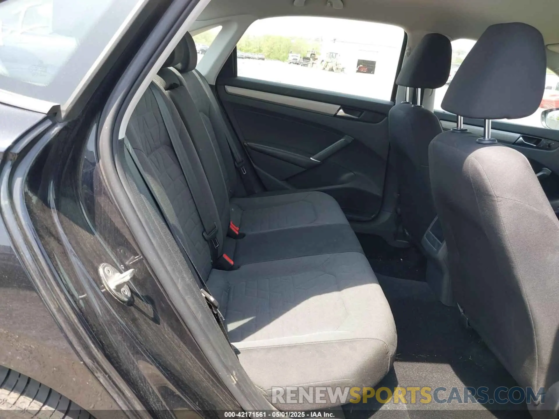 8 Фотография поврежденного автомобиля 1VWAA7A33MC005648 VOLKSWAGEN PASSAT 2021