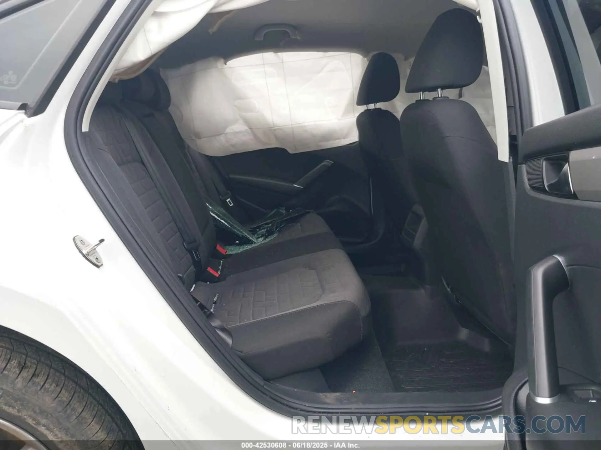 8 Фотография поврежденного автомобиля 1VWAA7A33MC014365 VOLKSWAGEN PASSAT 2021