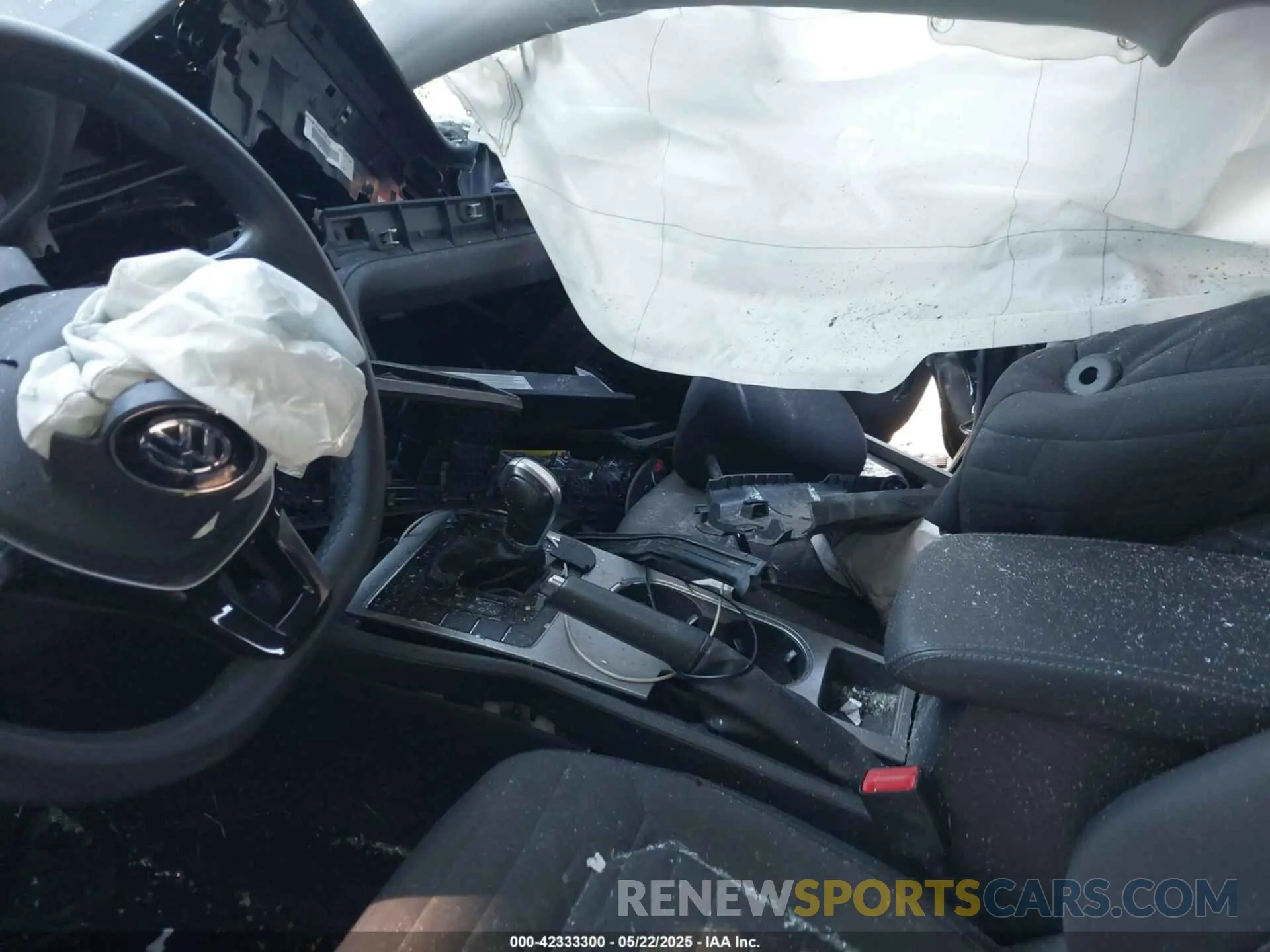 5 Photograph of a damaged car 1VWAA7A36MC003621 VOLKSWAGEN PASSAT 2021