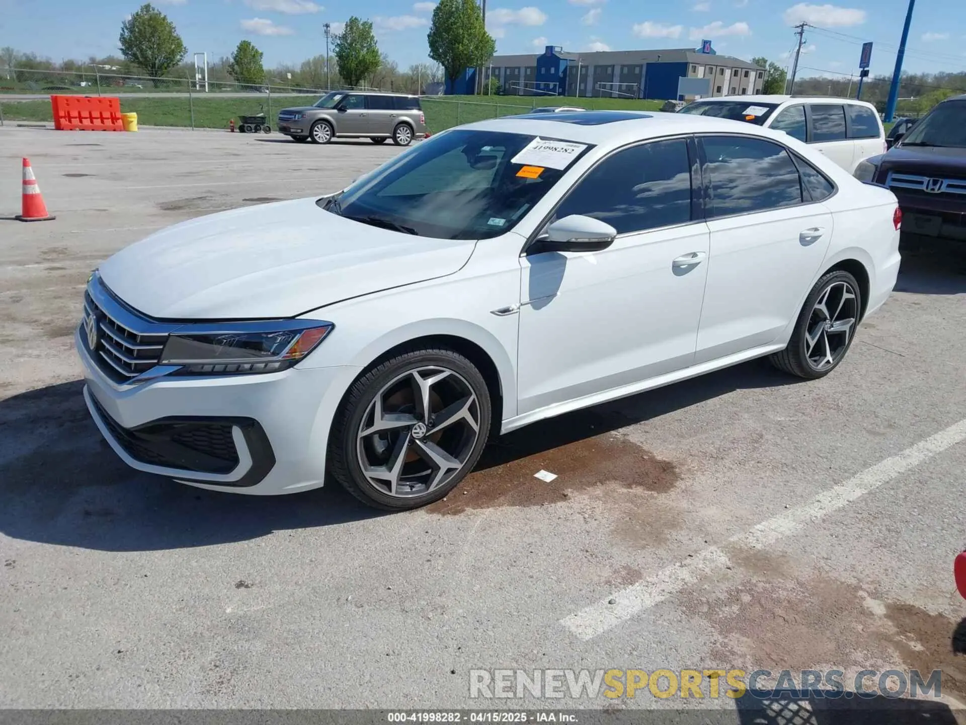 2 Фотография поврежденного автомобиля 1VWMA7A37MC009456 VOLKSWAGEN PASSAT 2021