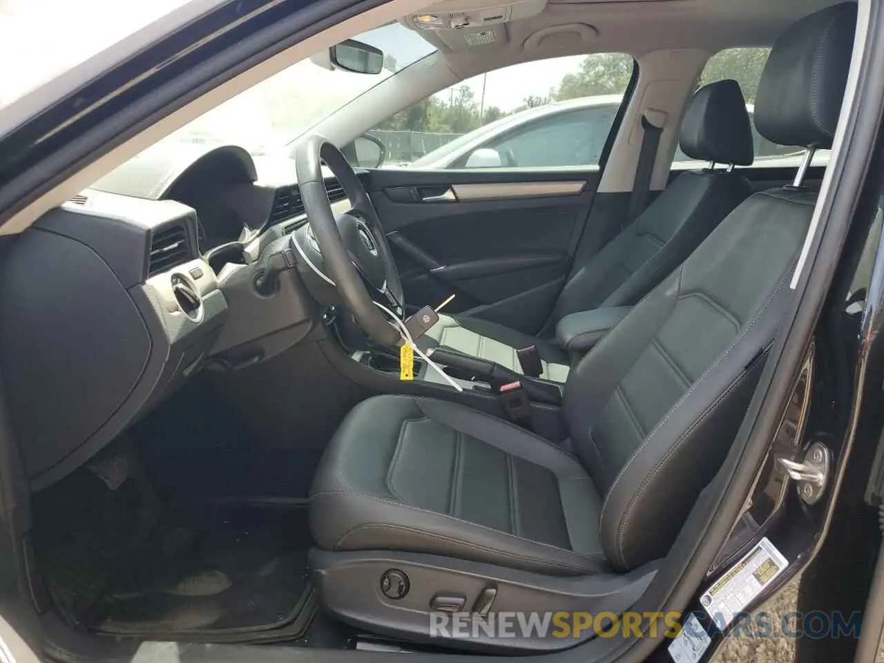 7 Фотография поврежденного автомобиля 1VWSA7A32MC004771 VOLKSWAGEN PASSAT 2021