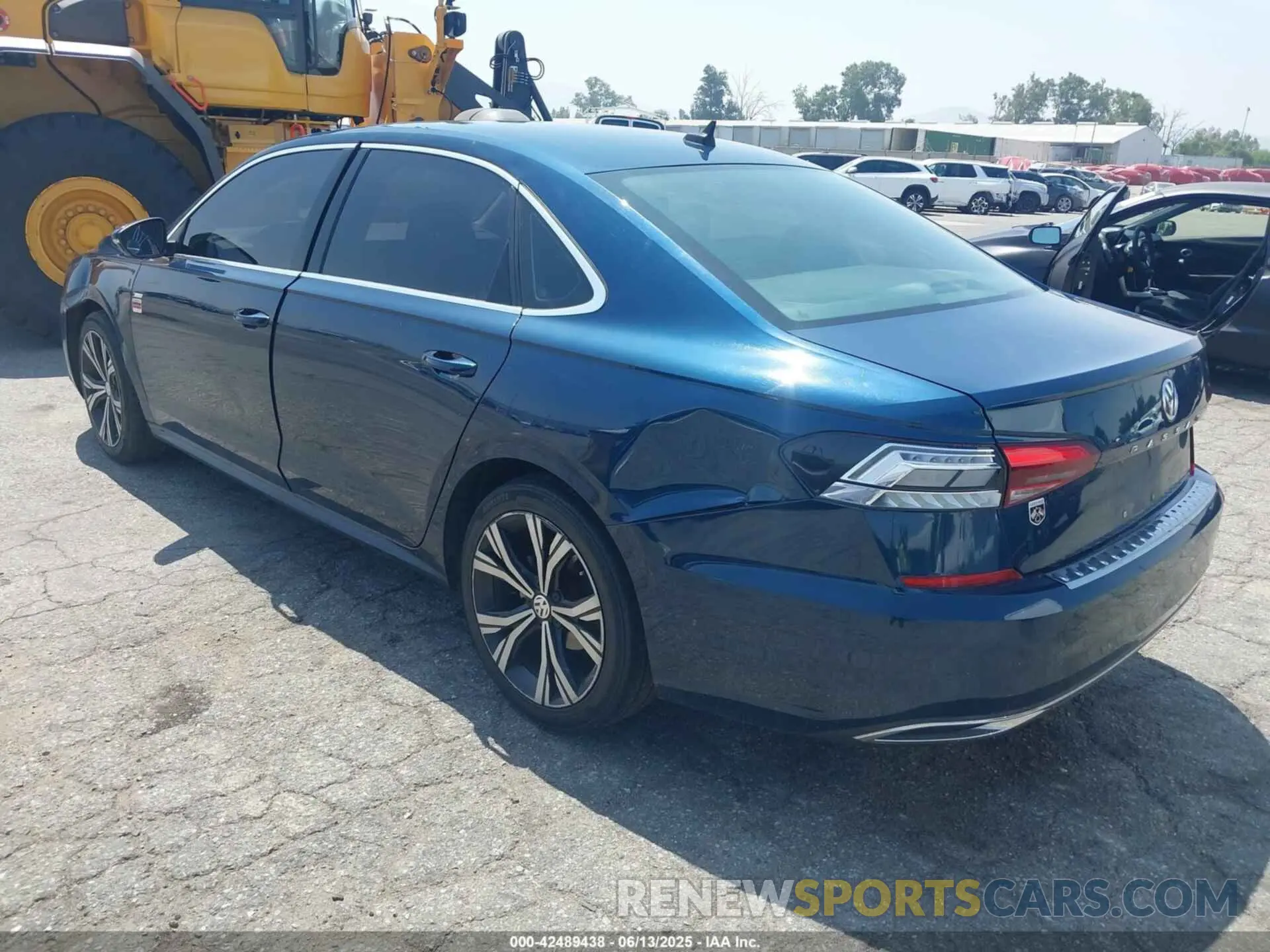 3 Фотография поврежденного автомобиля 1VWSA7A33MC007887 VOLKSWAGEN PASSAT 2021