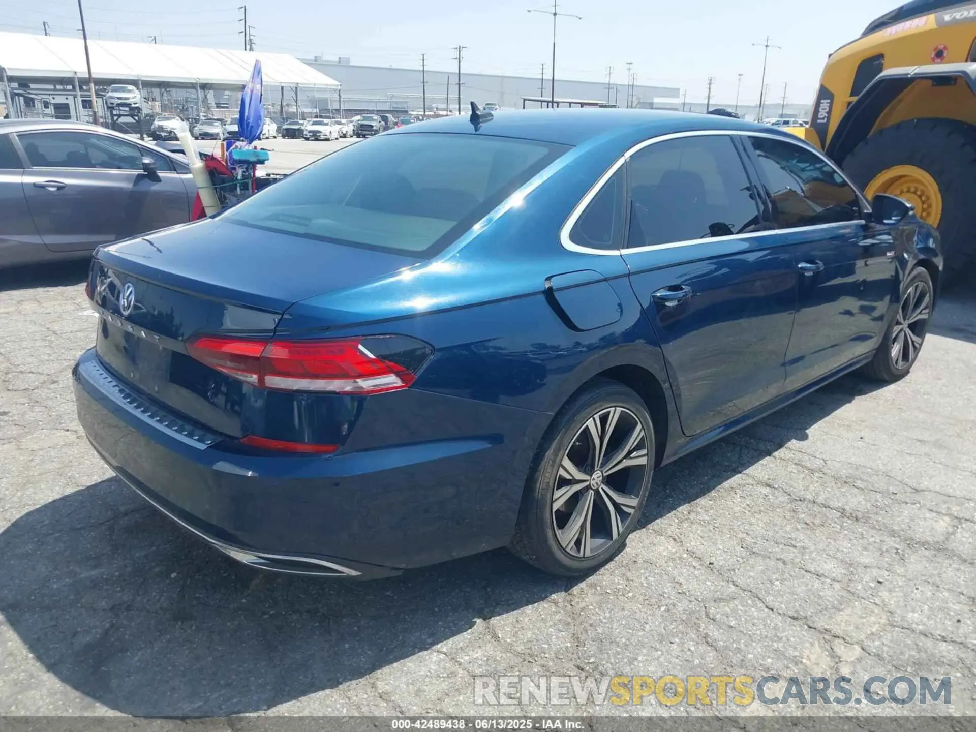 4 Фотография поврежденного автомобиля 1VWSA7A33MC007887 VOLKSWAGEN PASSAT 2021