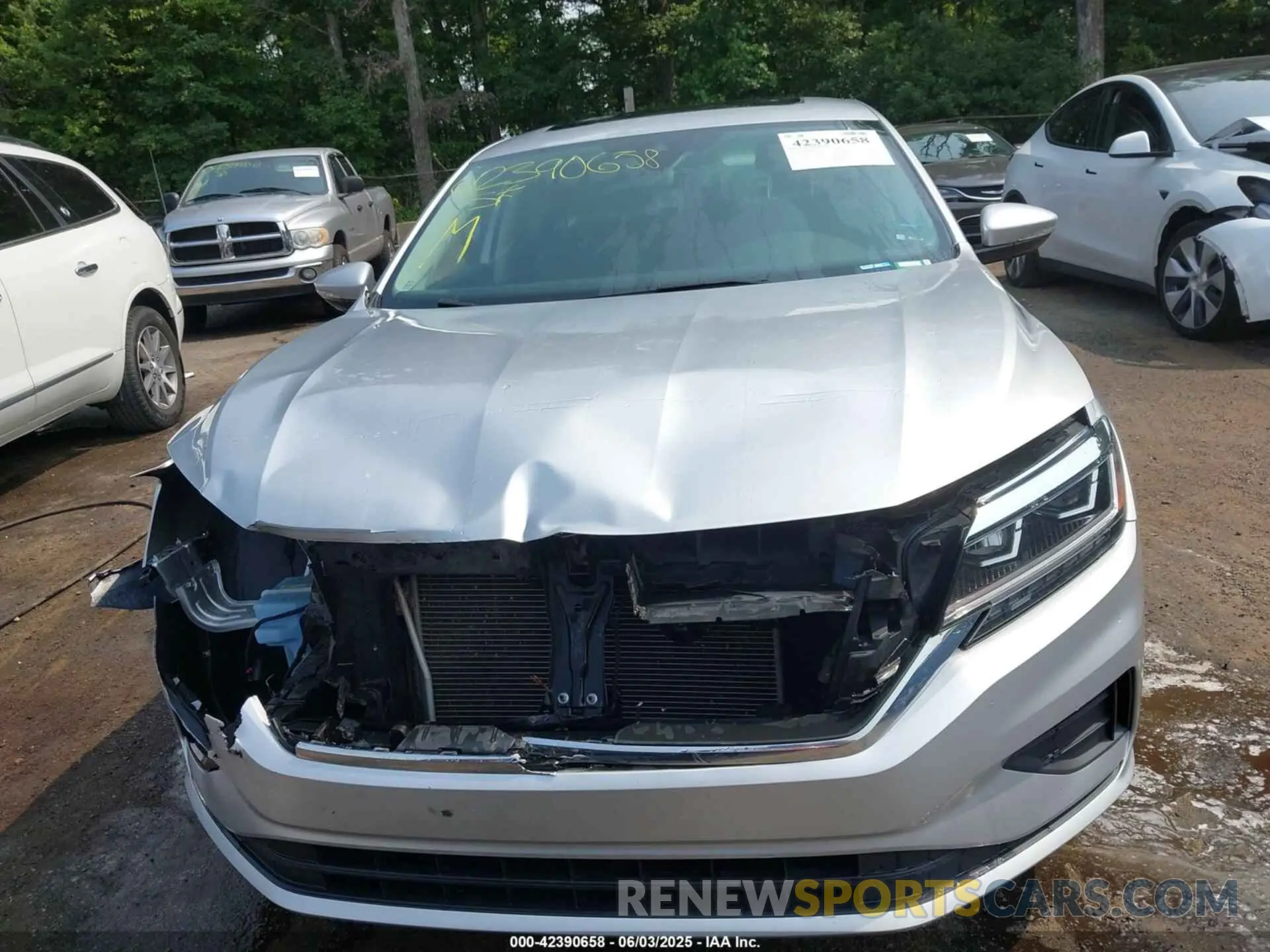 13 Photograph of a damaged car 1VWSA7A34MC000320 VOLKSWAGEN PASSAT 2021