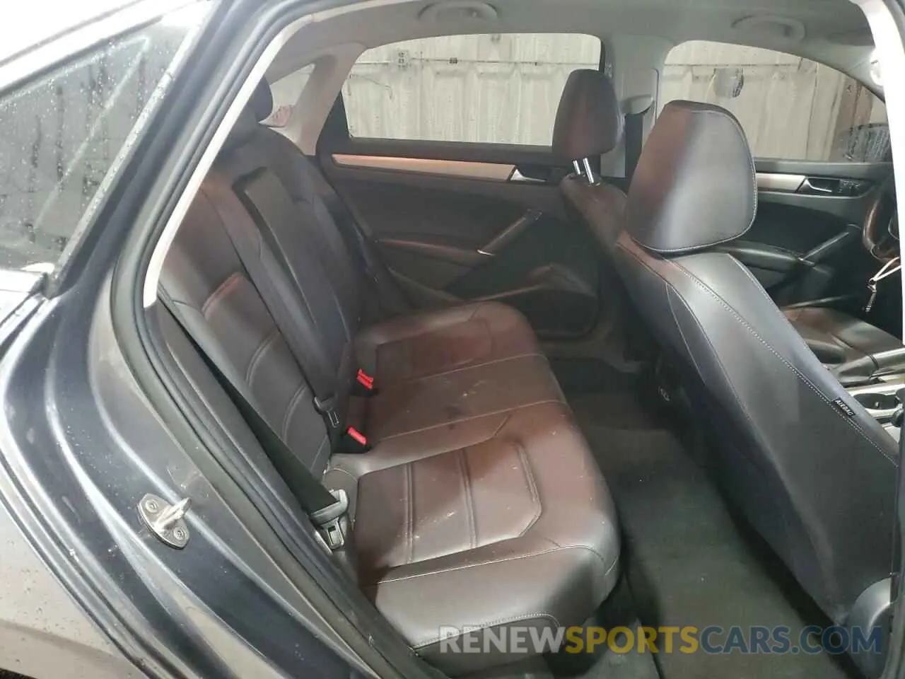 10 Photograph of a damaged car 1VWSA7A34MC010023 VOLKSWAGEN PASSAT 2021