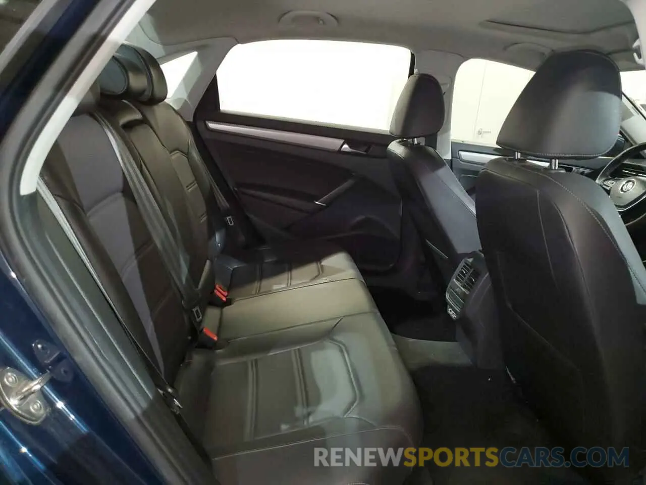 10 Фотография поврежденного автомобиля 1VWSA7A37MC000215 VOLKSWAGEN PASSAT 2021