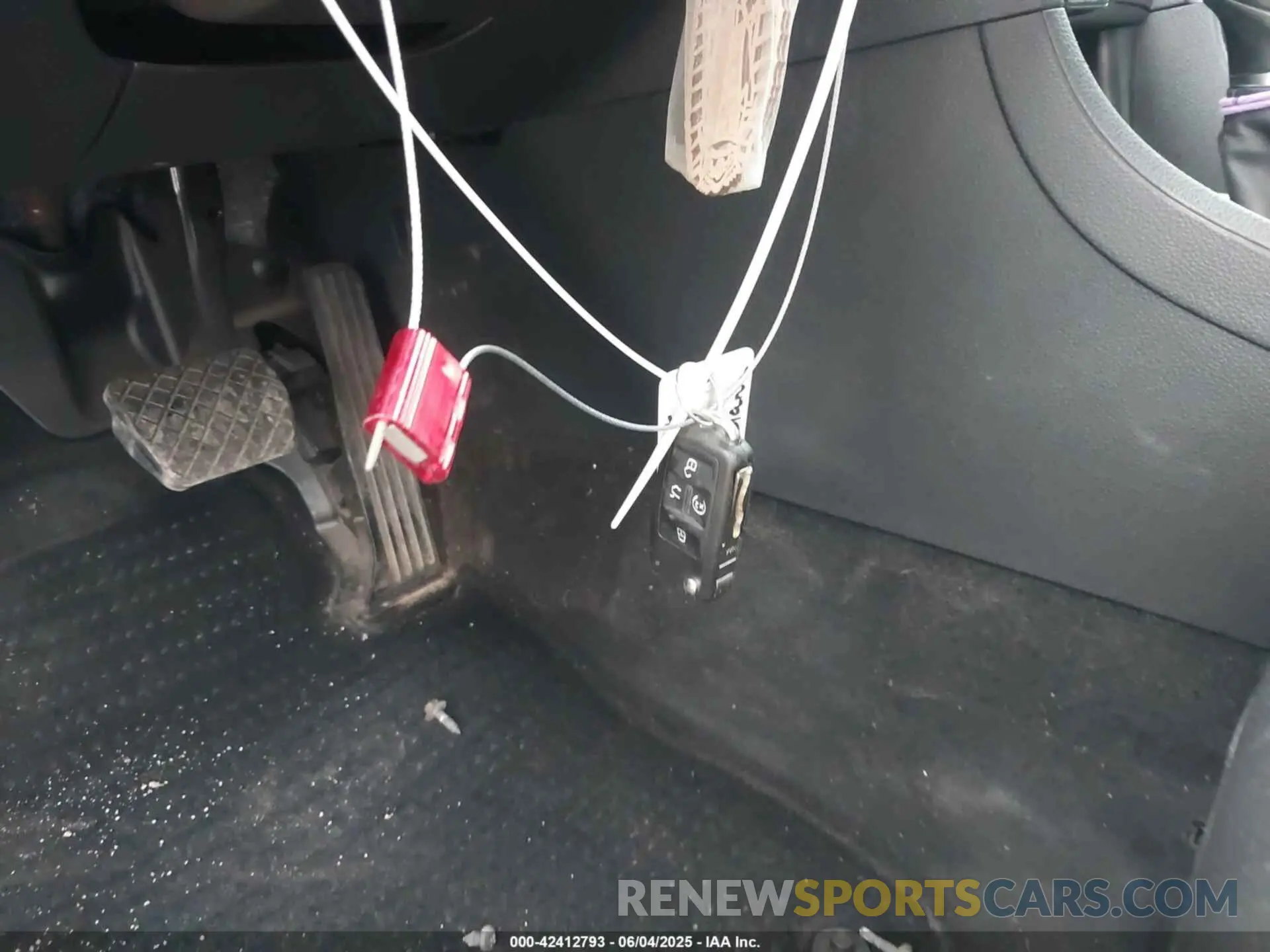 11 Photograph of a damaged car 1VWSA7A37MC004412 VOLKSWAGEN PASSAT 2021
