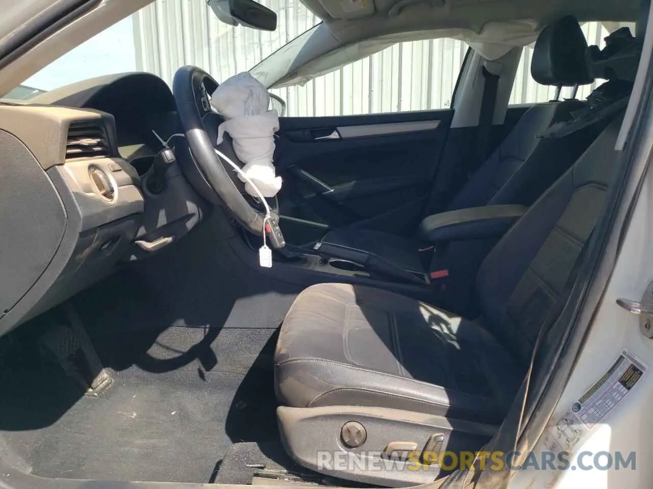 7 Photograph of a damaged car 1VWSA7A38MC000692 VOLKSWAGEN PASSAT 2021
