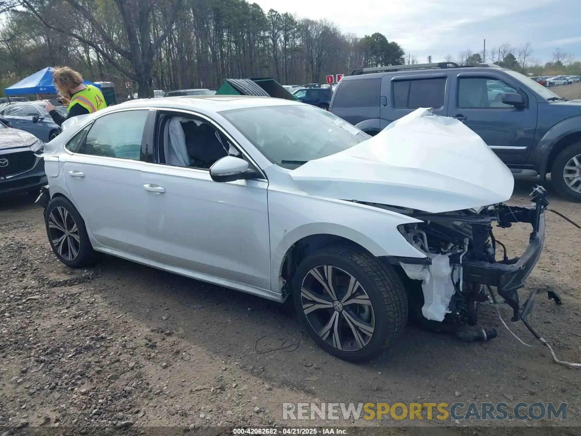 13 Photograph of a damaged car 1VWSA7A38MC002586 VOLKSWAGEN PASSAT 2021