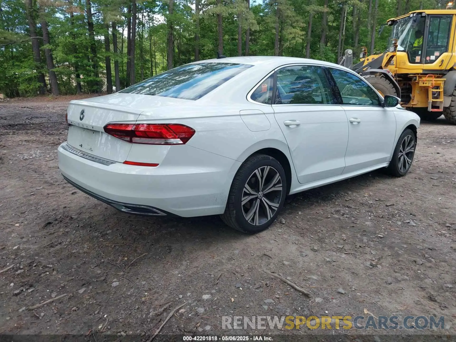 4 Фотография поврежденного автомобиля 1VWSA7A38MC014396 VOLKSWAGEN PASSAT 2021
