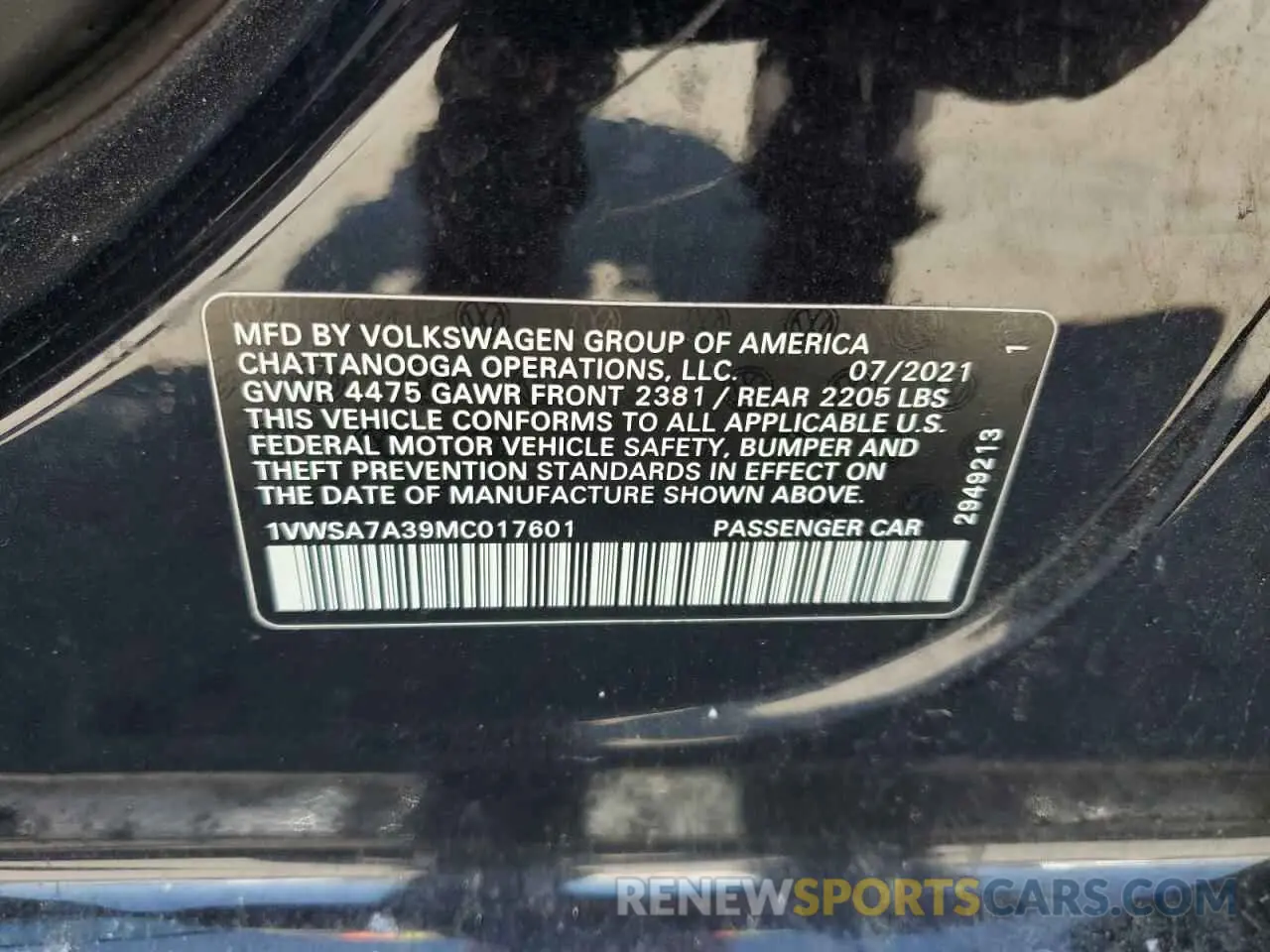 12 Photograph of a damaged car 1VWSA7A39MC017601 VOLKSWAGEN PASSAT 2021