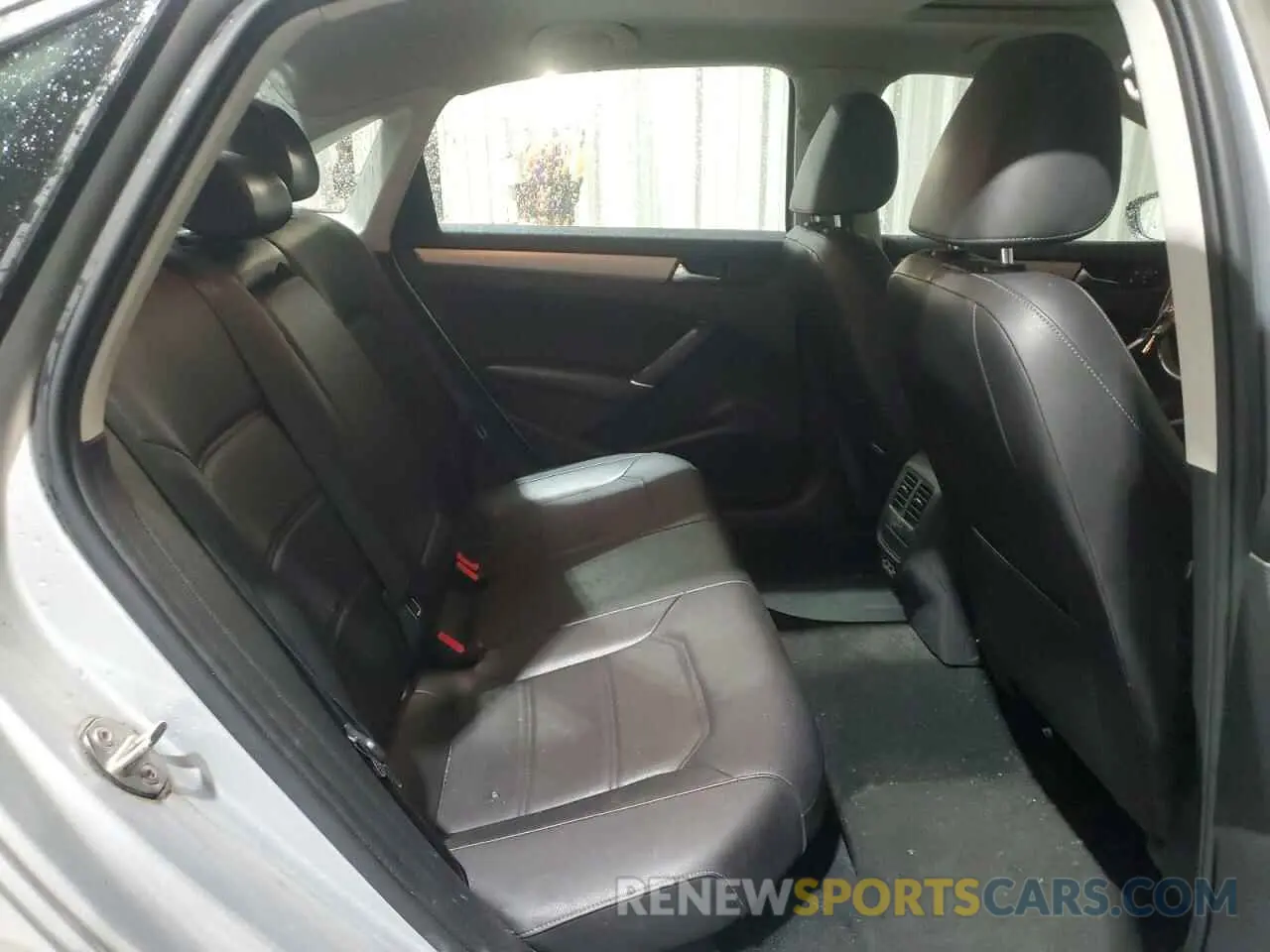 10 Фотография поврежденного автомобиля 1VWSA7A3XMC000273 VOLKSWAGEN PASSAT 2021