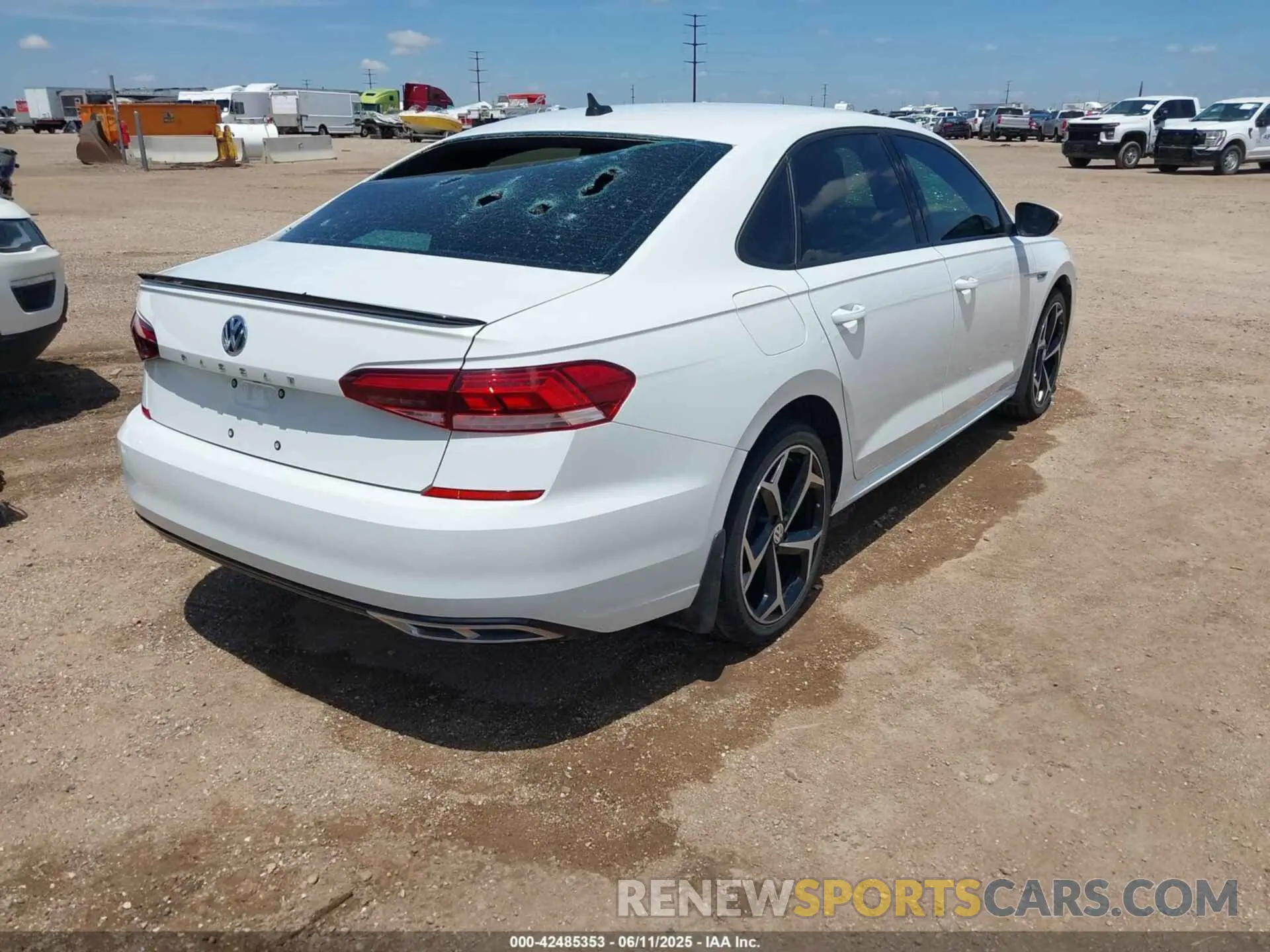 4 Photograph of a damaged car 1VWMA7A36NC007893 VOLKSWAGEN PASSAT 2022