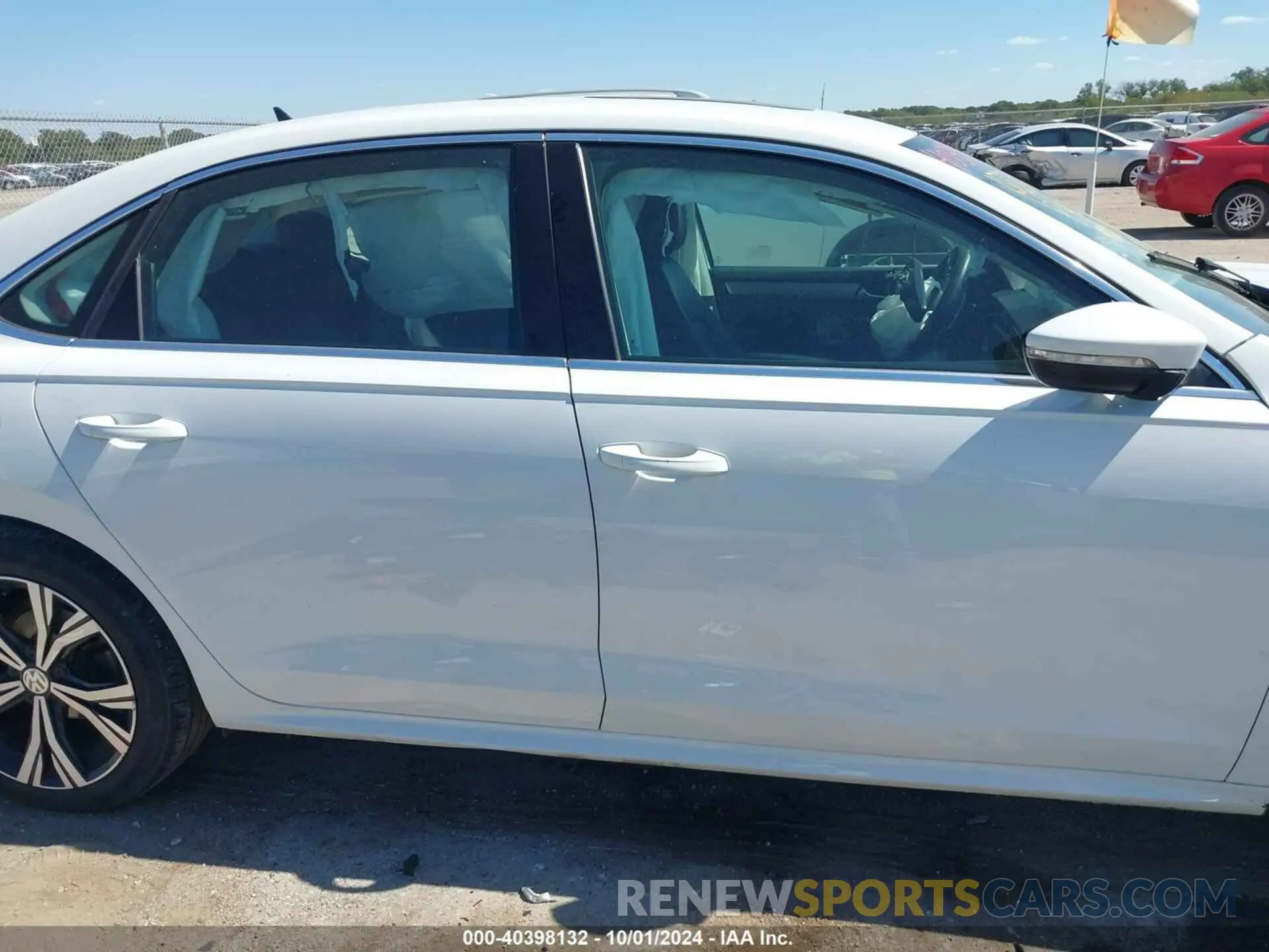 12 Photograph of a damaged car 1VWSA7A30NC007380 VOLKSWAGEN PASSAT 2022