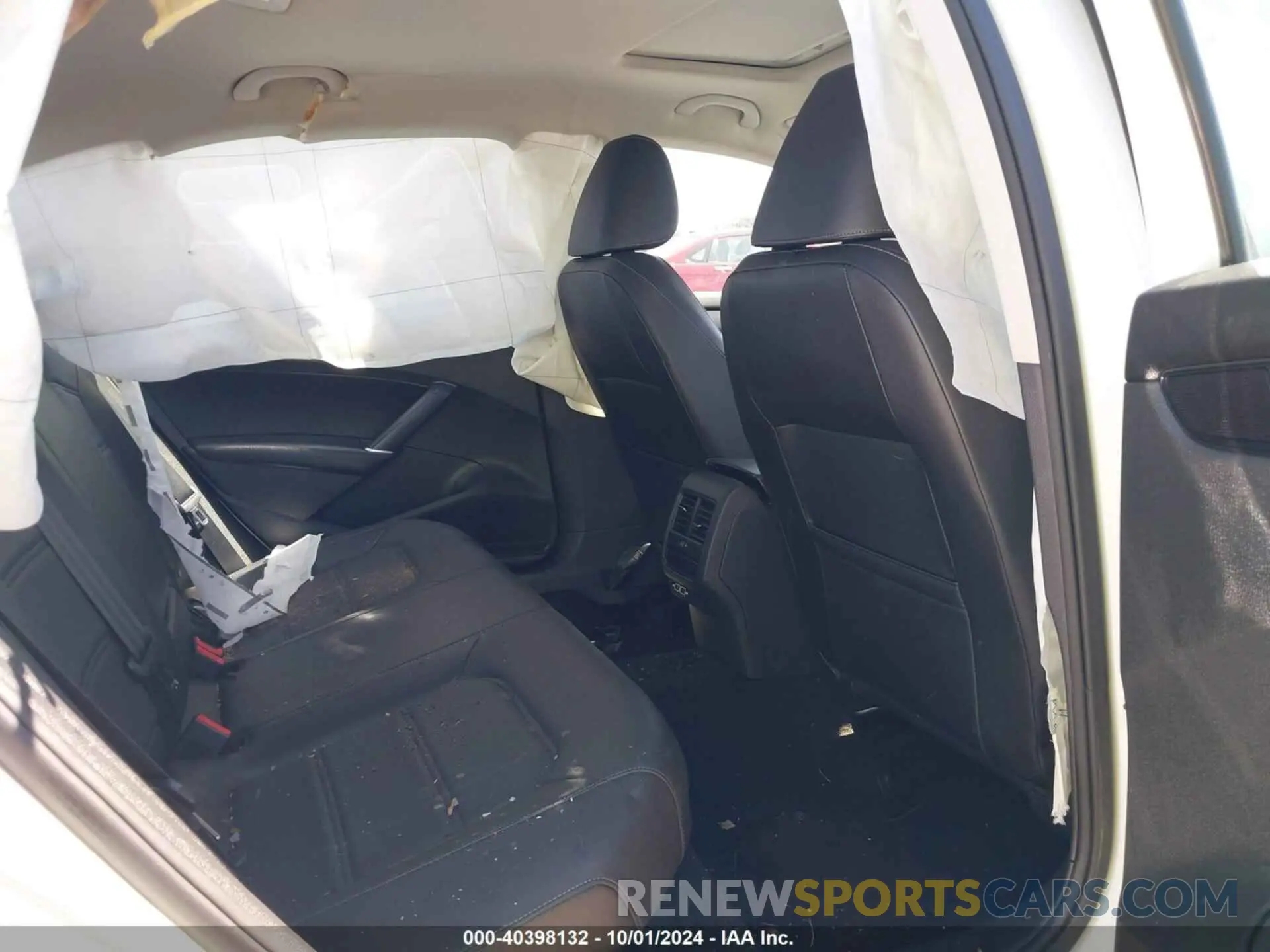 8 Photograph of a damaged car 1VWSA7A30NC007380 VOLKSWAGEN PASSAT 2022