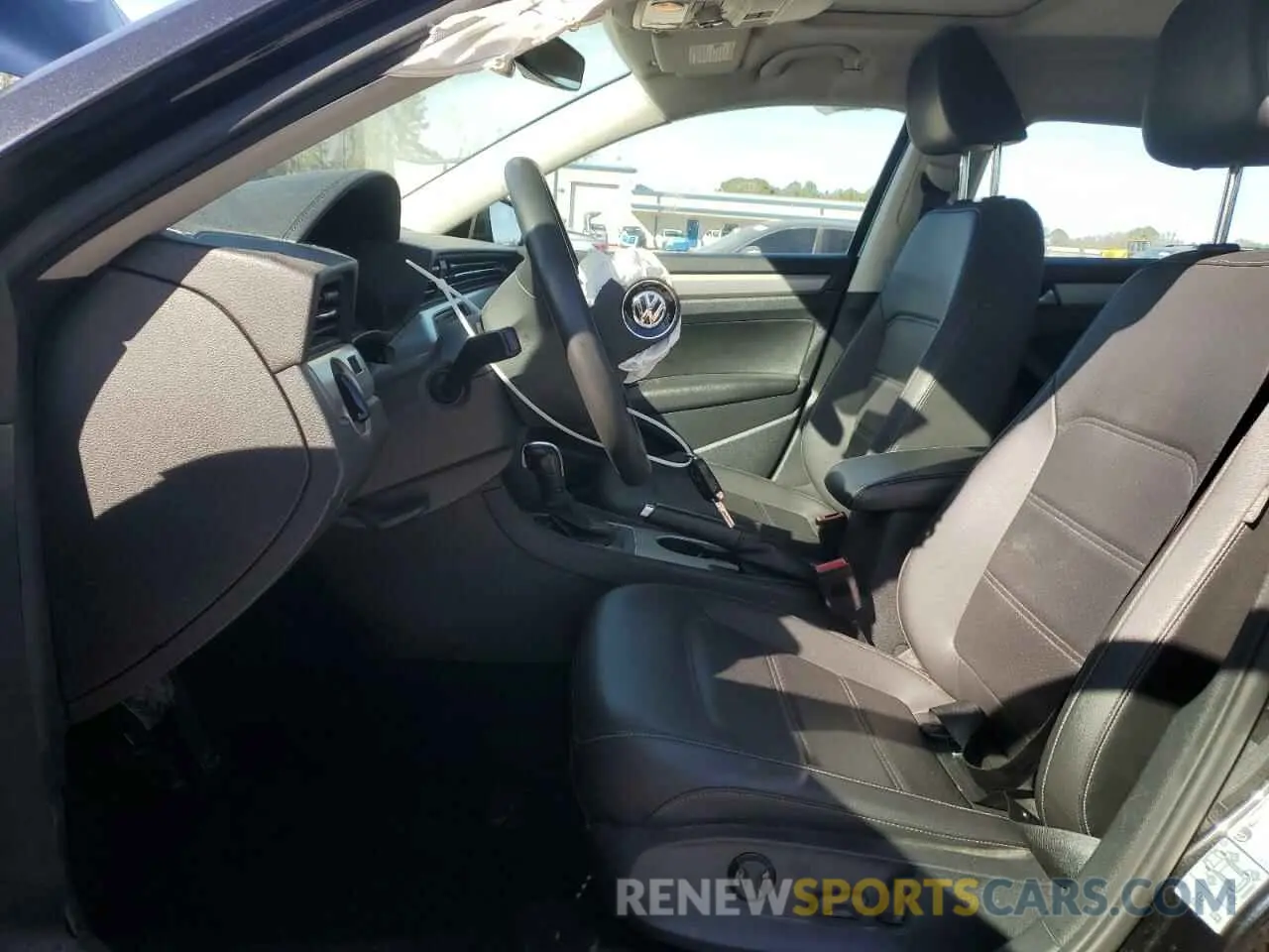 7 Photograph of a damaged car 1VWSA7A31NC008473 VOLKSWAGEN PASSAT 2022