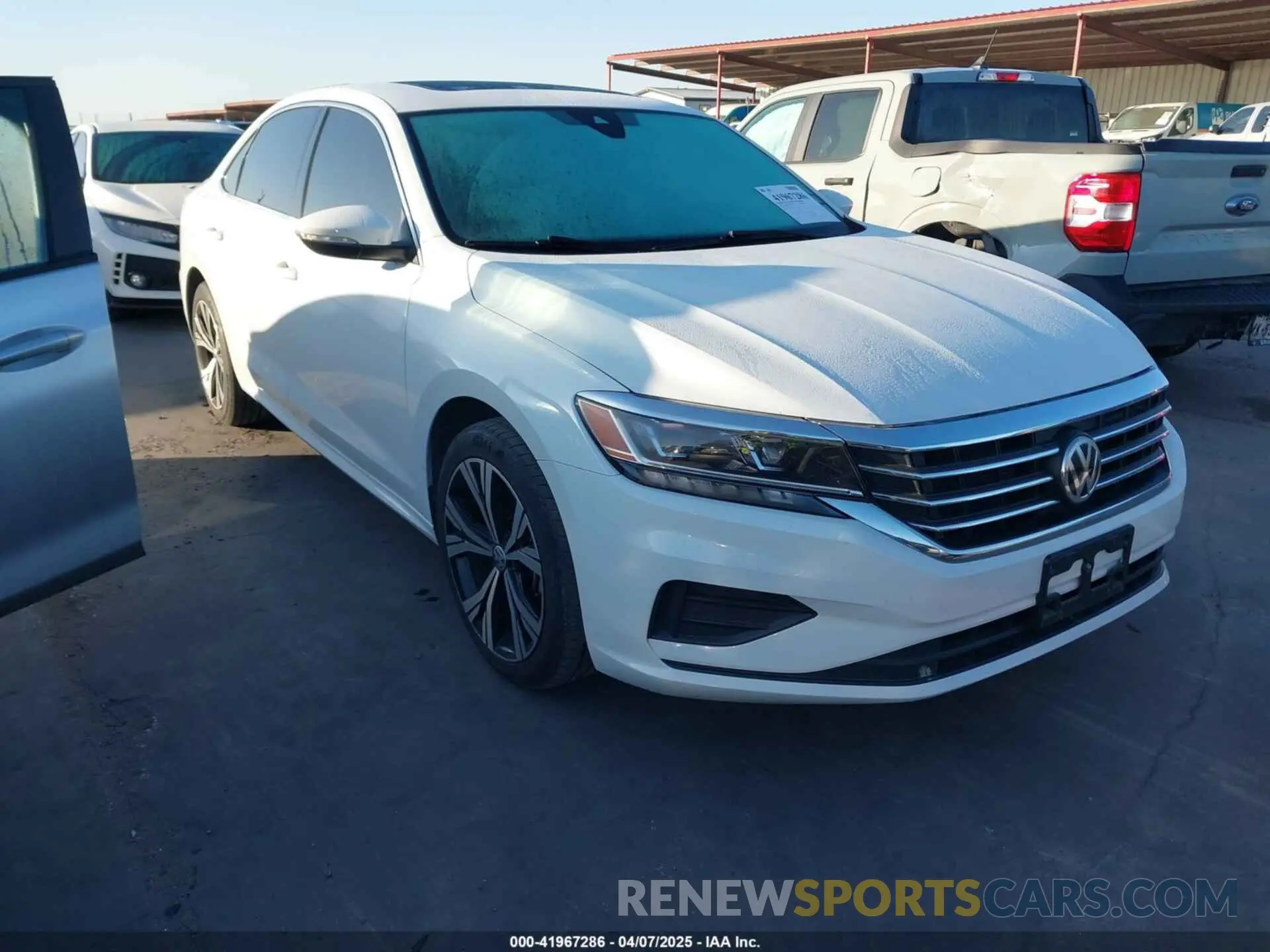 1 Photograph of a damaged car 1VWSA7A32NC005789 VOLKSWAGEN PASSAT 2022