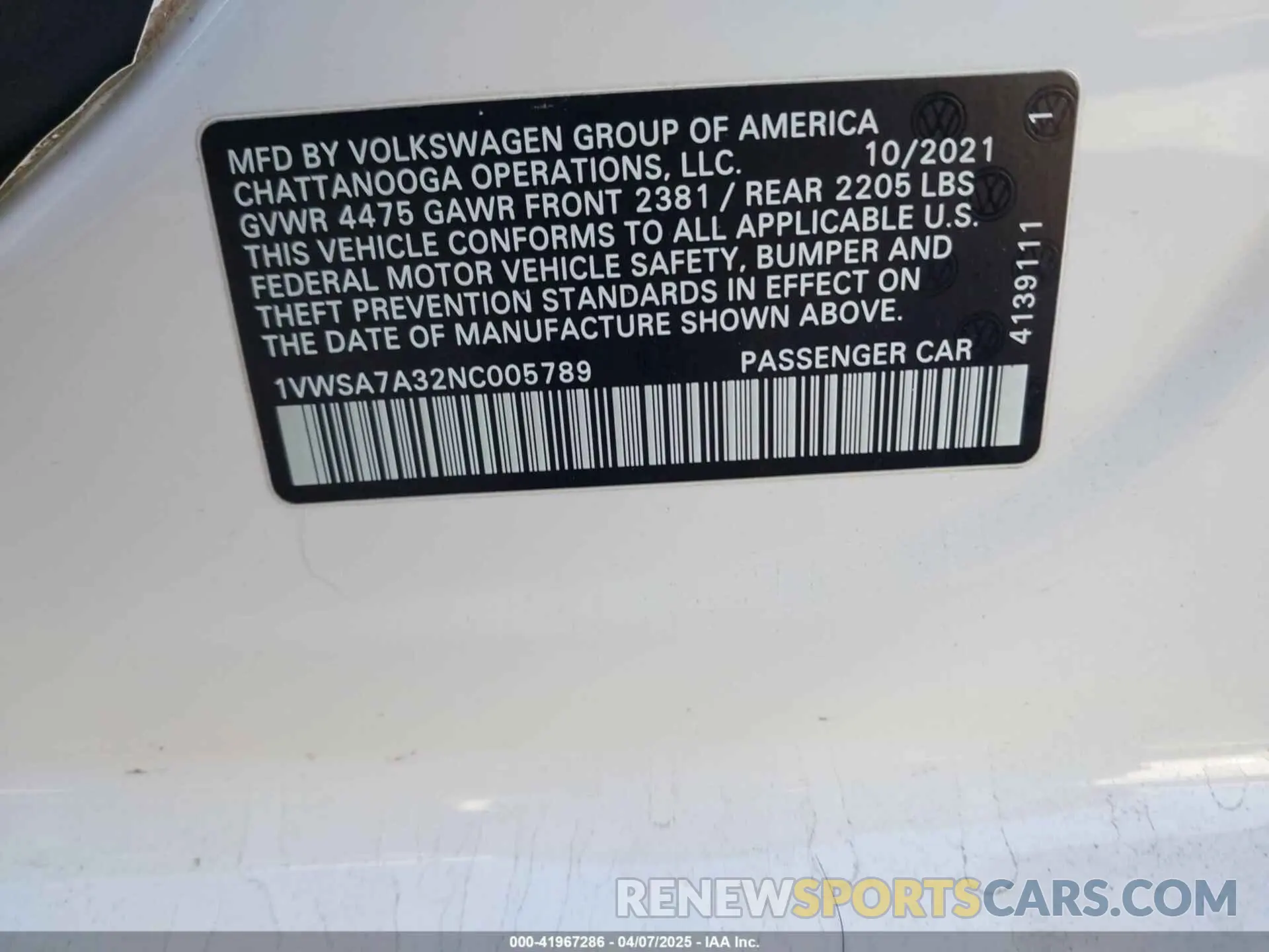 9 Photograph of a damaged car 1VWSA7A32NC005789 VOLKSWAGEN PASSAT 2022