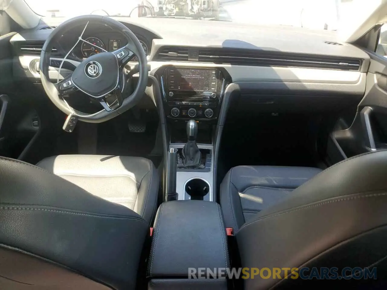 8 Photograph of a damaged car 1VWSA7A32NC007218 VOLKSWAGEN PASSAT 2022
