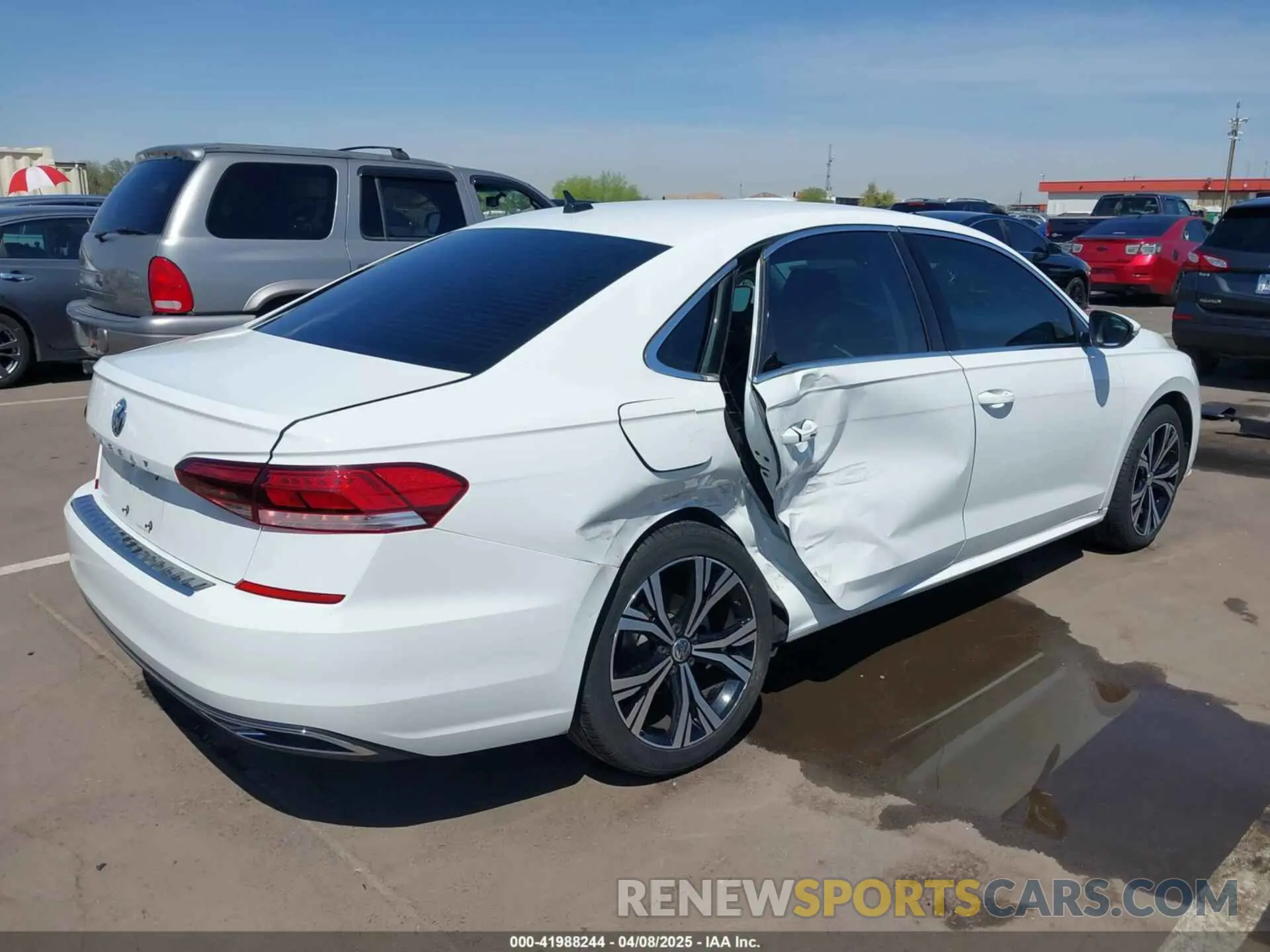 4 Photograph of a damaged car 1VWSA7A33NC004182 VOLKSWAGEN PASSAT 2022