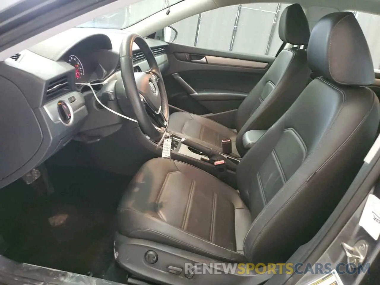 7 Photograph of a damaged car 1VWSA7A33NC009396 VOLKSWAGEN PASSAT 2022