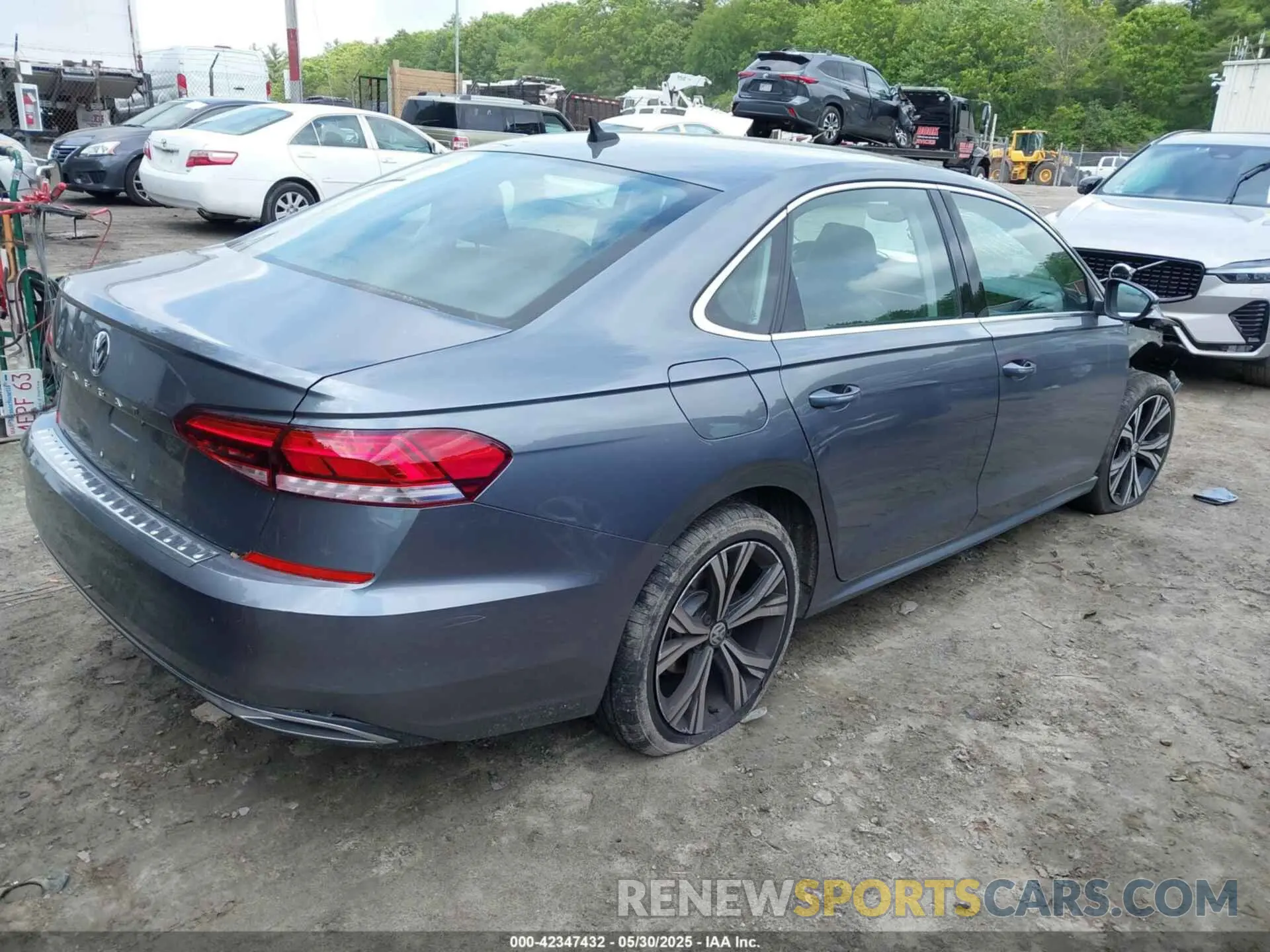 4 Фотография поврежденного автомобиля 1VWSA7A34NC005017 VOLKSWAGEN PASSAT 2022