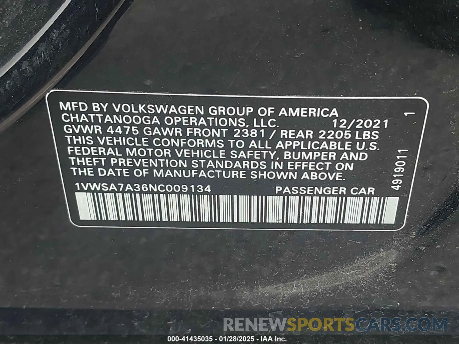 9 Photograph of a damaged car 1VWSA7A36NC009134 VOLKSWAGEN PASSAT 2022