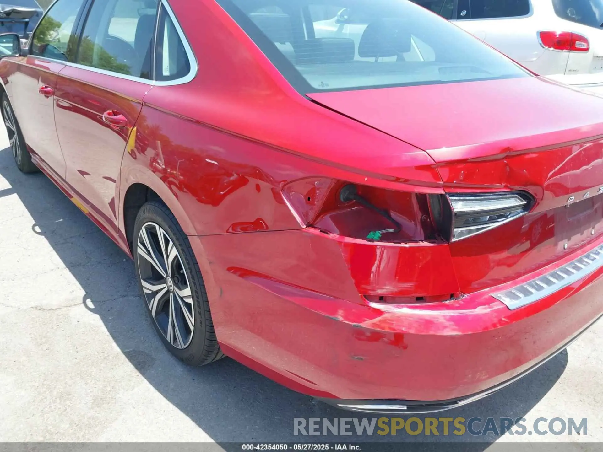 6 Photograph of a damaged car 1VWSA7A37NC003312 VOLKSWAGEN PASSAT 2022