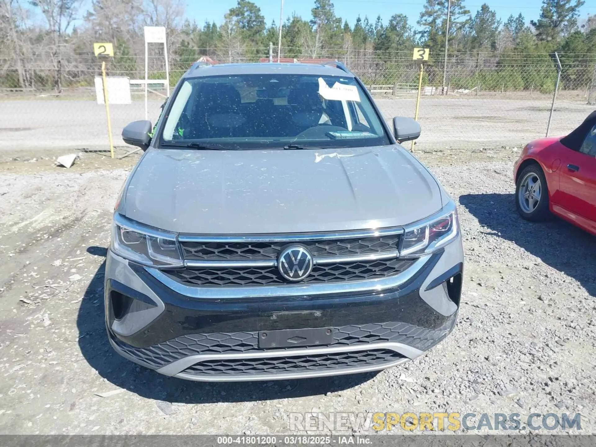 12 Photograph of a damaged car 3VV1X7B28NM013463 VOLKSWAGEN TAOS 2022