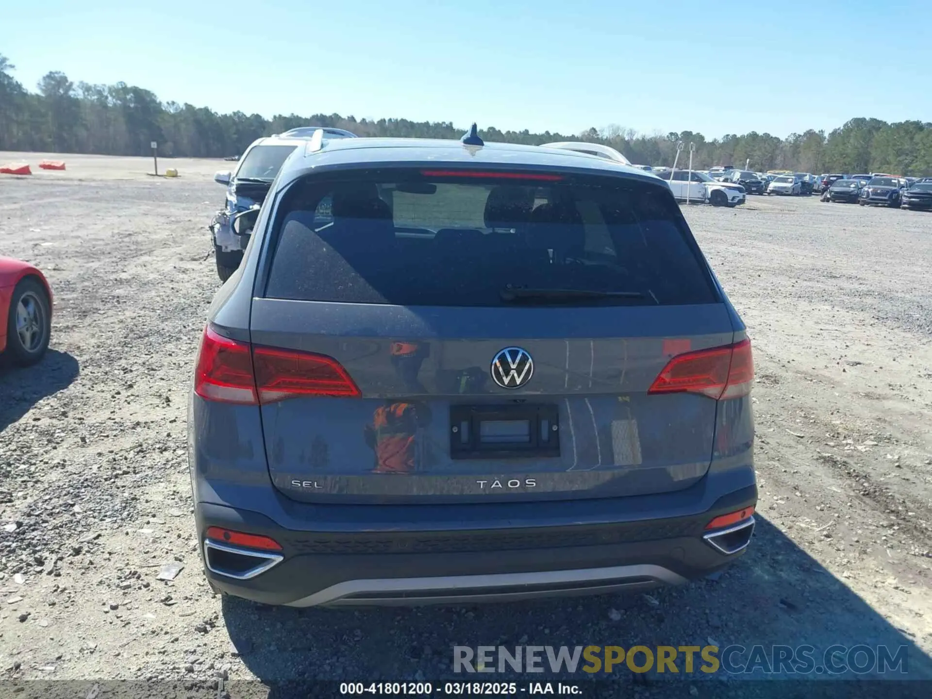 16 Photograph of a damaged car 3VV1X7B28NM013463 VOLKSWAGEN TAOS 2022