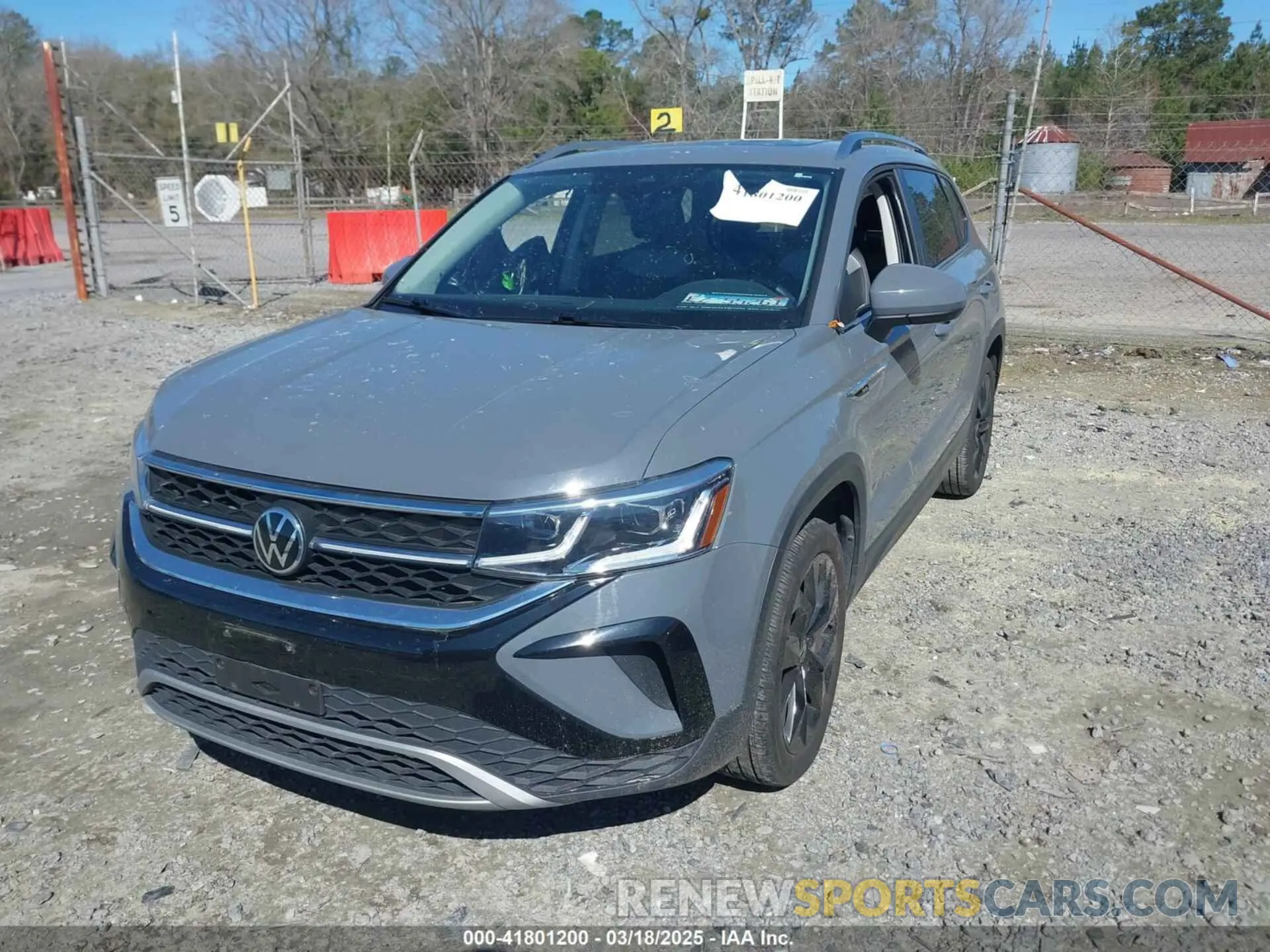 2 Photograph of a damaged car 3VV1X7B28NM013463 VOLKSWAGEN TAOS 2022