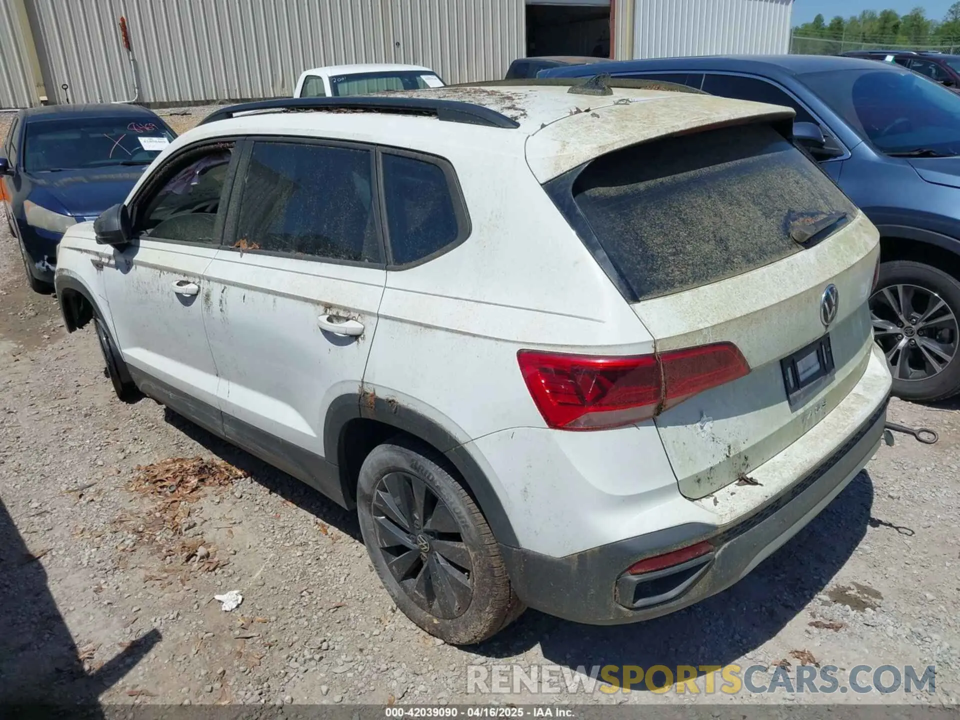 3 Photograph of a damaged car 3VVCX7B26NM008304 VOLKSWAGEN TAOS 2022
