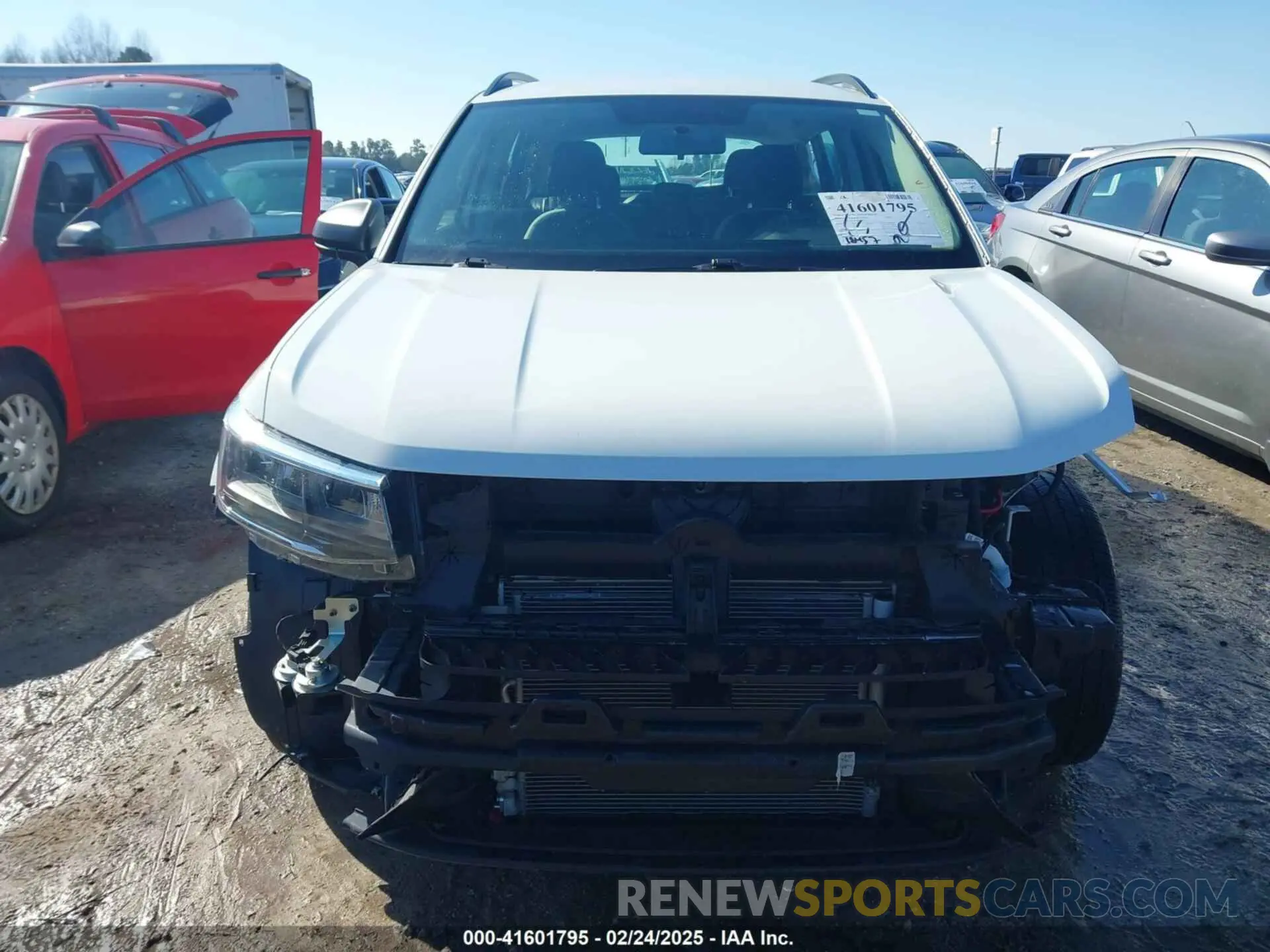 13 Photograph of a damaged car 3VVCX7B26NM092818 VOLKSWAGEN TAOS 2022