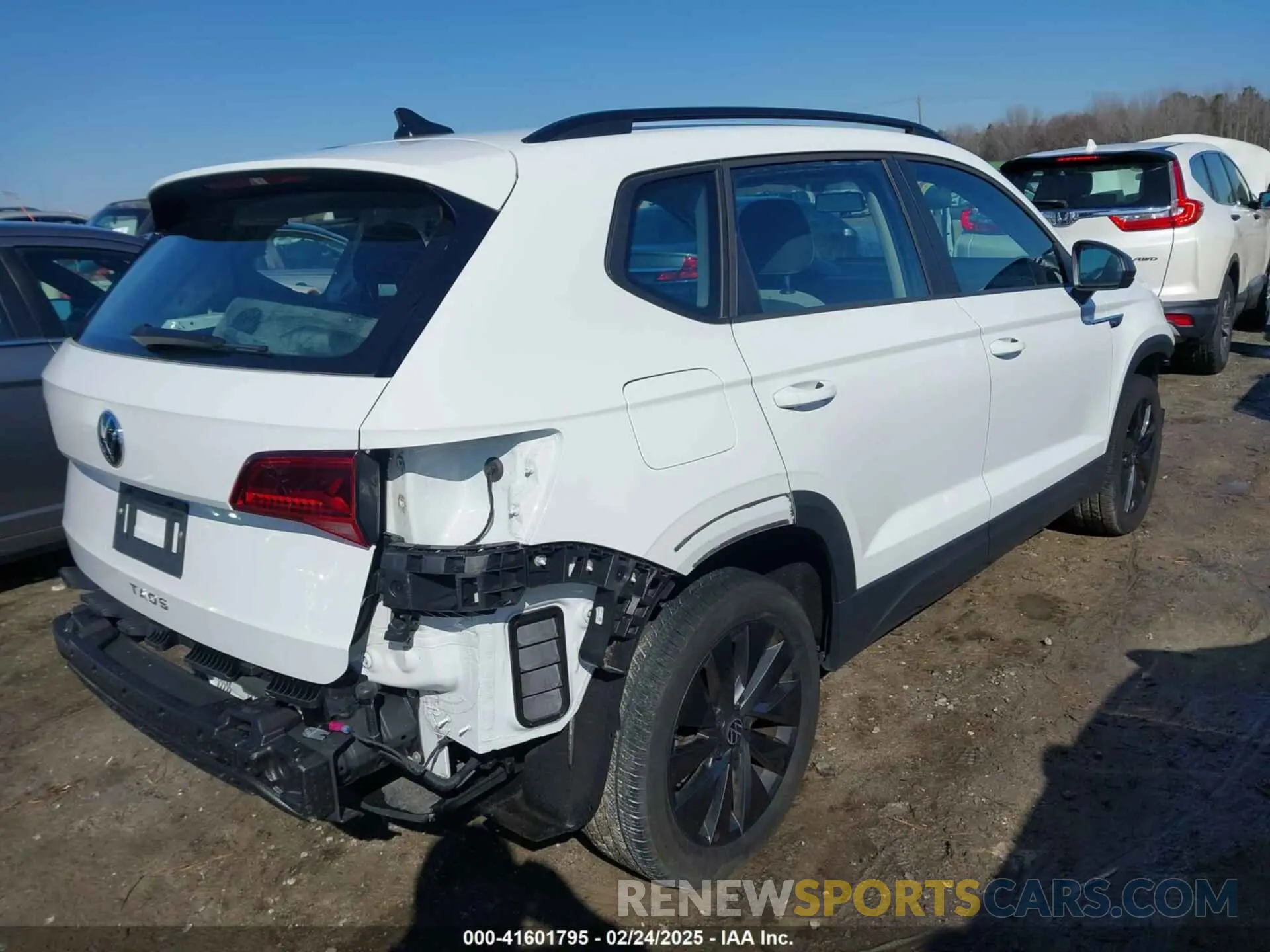 4 Photograph of a damaged car 3VVCX7B26NM092818 VOLKSWAGEN TAOS 2022