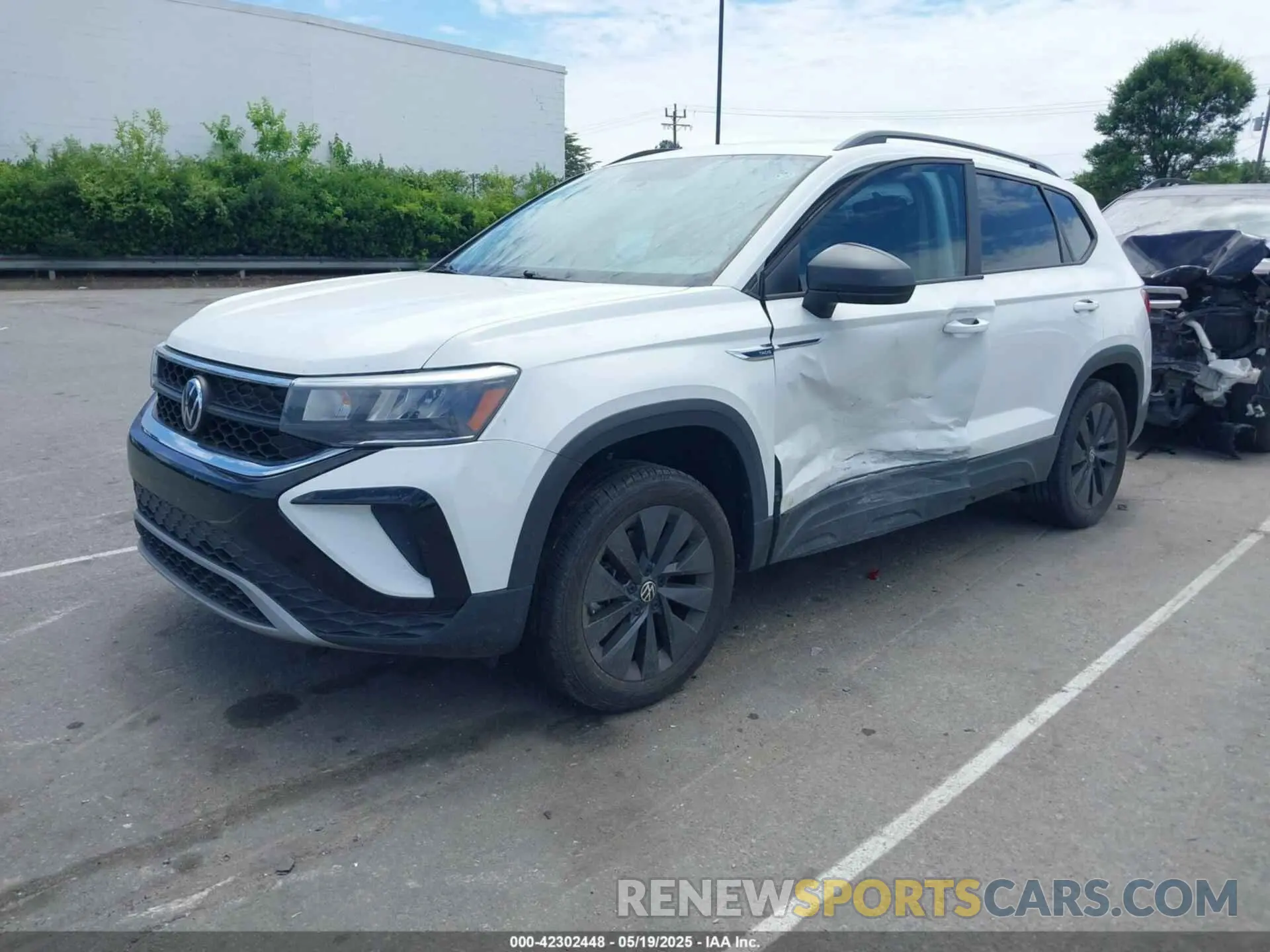 2 Photograph of a damaged car 3VVCX7B2XNM018415 VOLKSWAGEN TAOS 2022