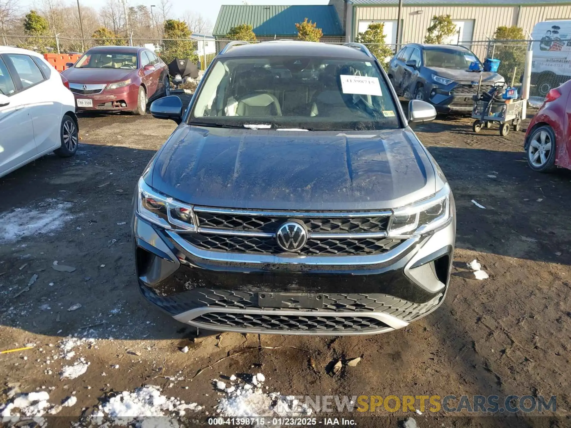 12 Photograph of a damaged car 3VVJX7B2XNM023119 VOLKSWAGEN TAOS 2022