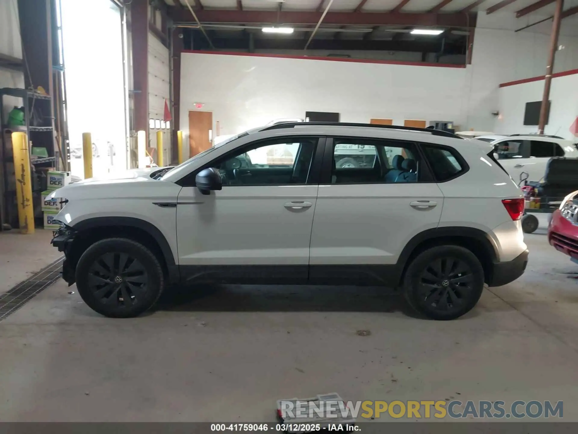 14 Фотография поврежденного автомобиля 3VVMX7B24NM036848 VOLKSWAGEN TAOS 2022