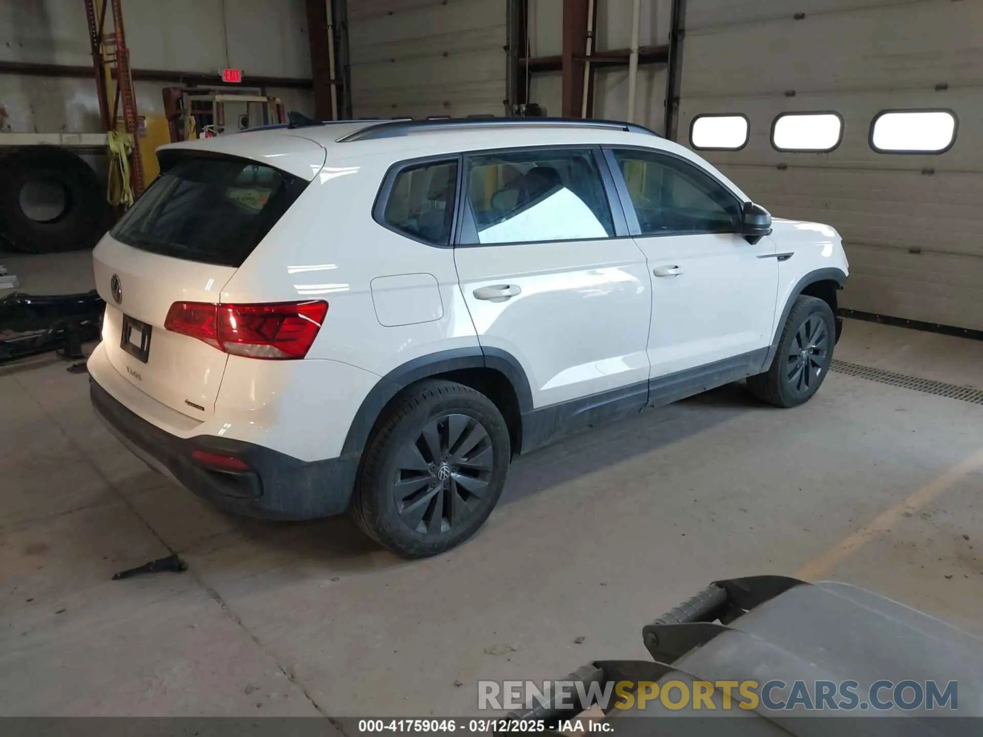 4 Фотография поврежденного автомобиля 3VVMX7B24NM036848 VOLKSWAGEN TAOS 2022