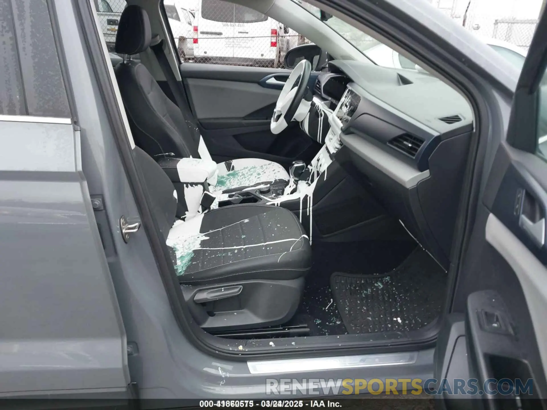 5 Photograph of a damaged car 3VVPX7B27NM009009 VOLKSWAGEN TAOS 2022
