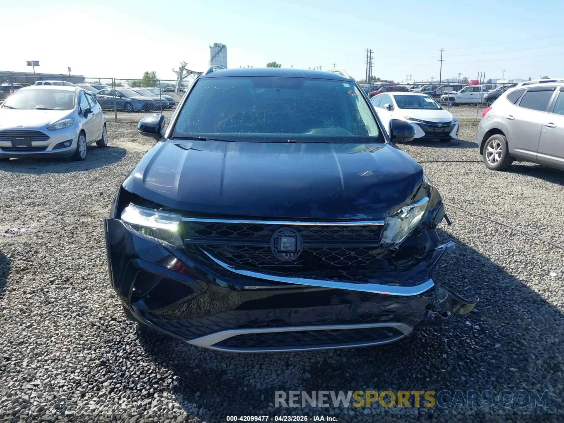 12 Photograph of a damaged car 3VVRX7B21NM038398 VOLKSWAGEN TAOS 2022