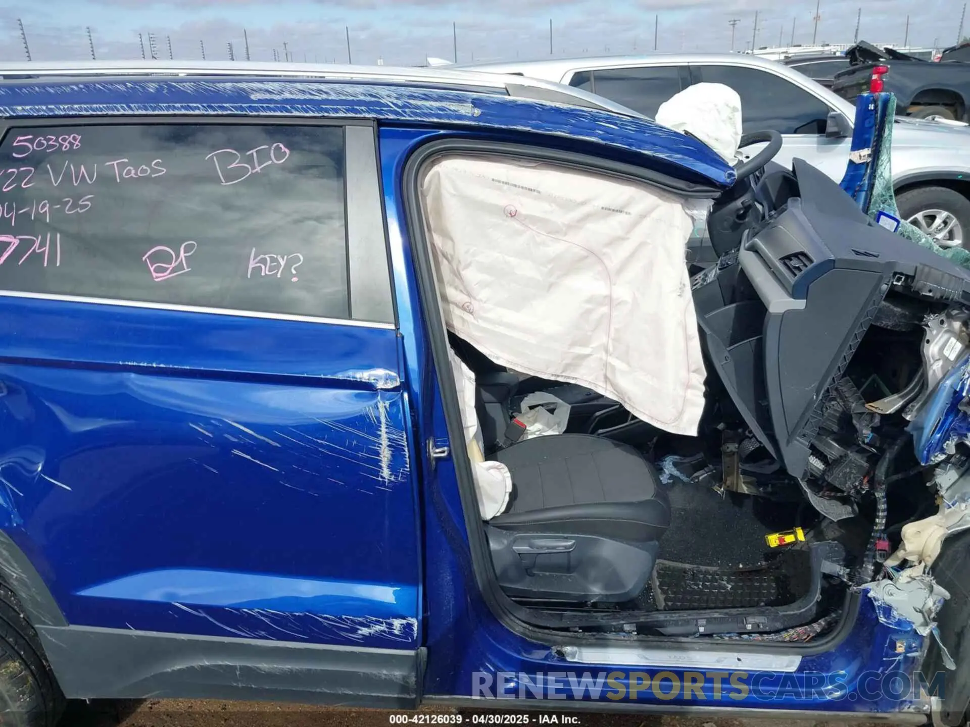 13 Photograph of a damaged car 3VVRX7B22NM087741 VOLKSWAGEN TAOS 2022