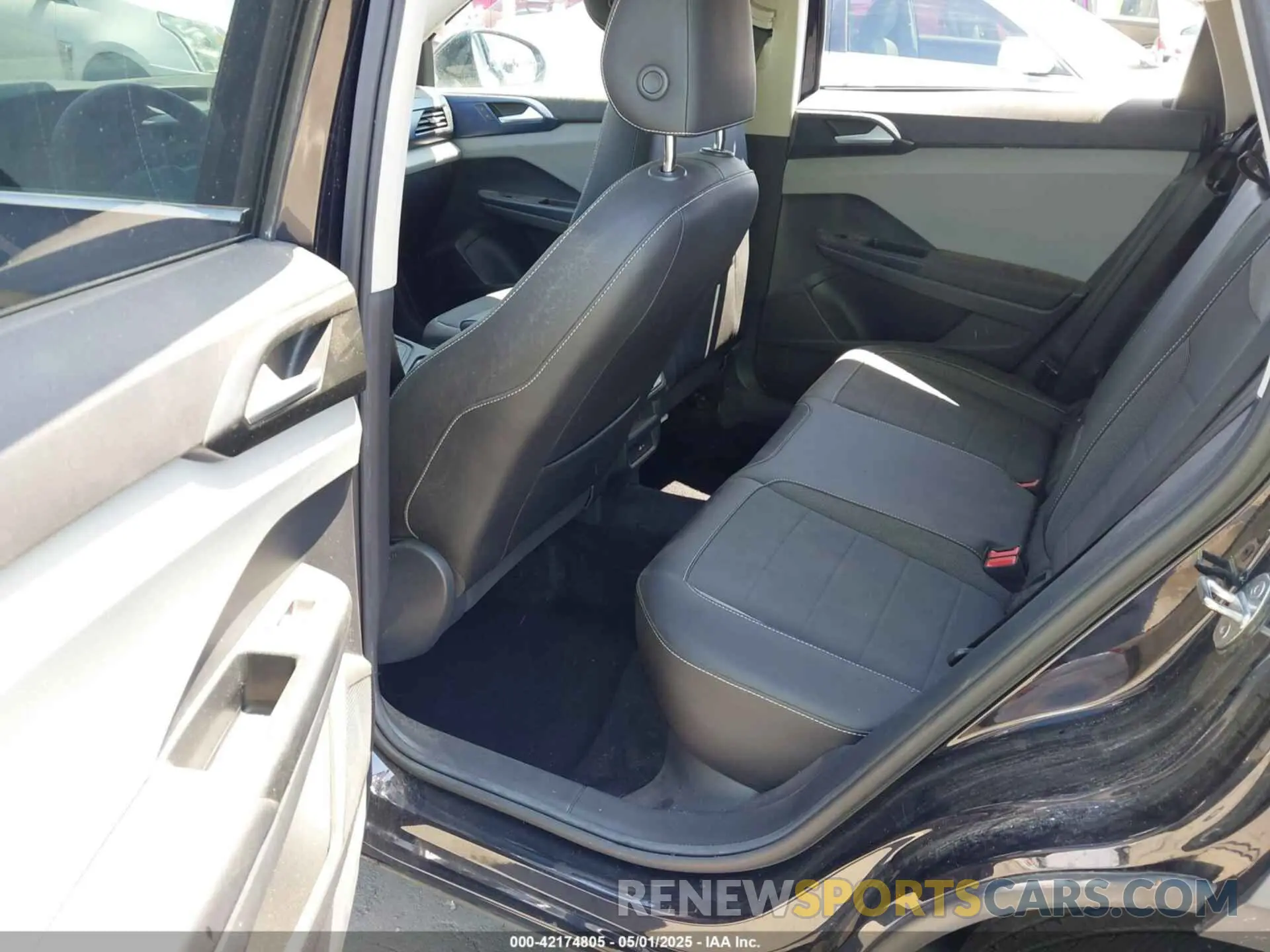 8 Фотография поврежденного автомобиля 3VVRX7B2XNM068564 VOLKSWAGEN TAOS 2022