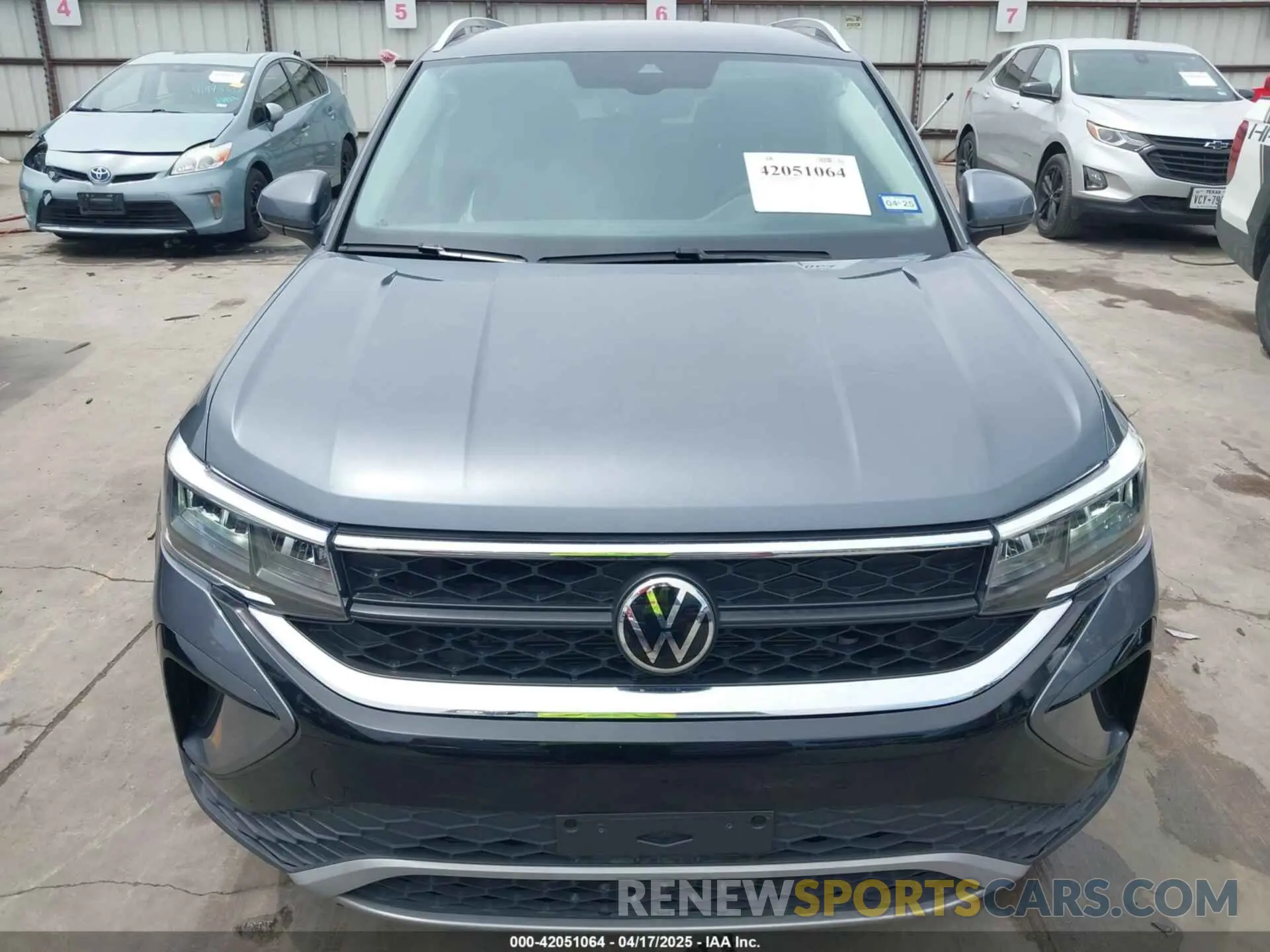 13 Фотография поврежденного автомобиля 3VVSX7B2XNM062037 VOLKSWAGEN TAOS 2022