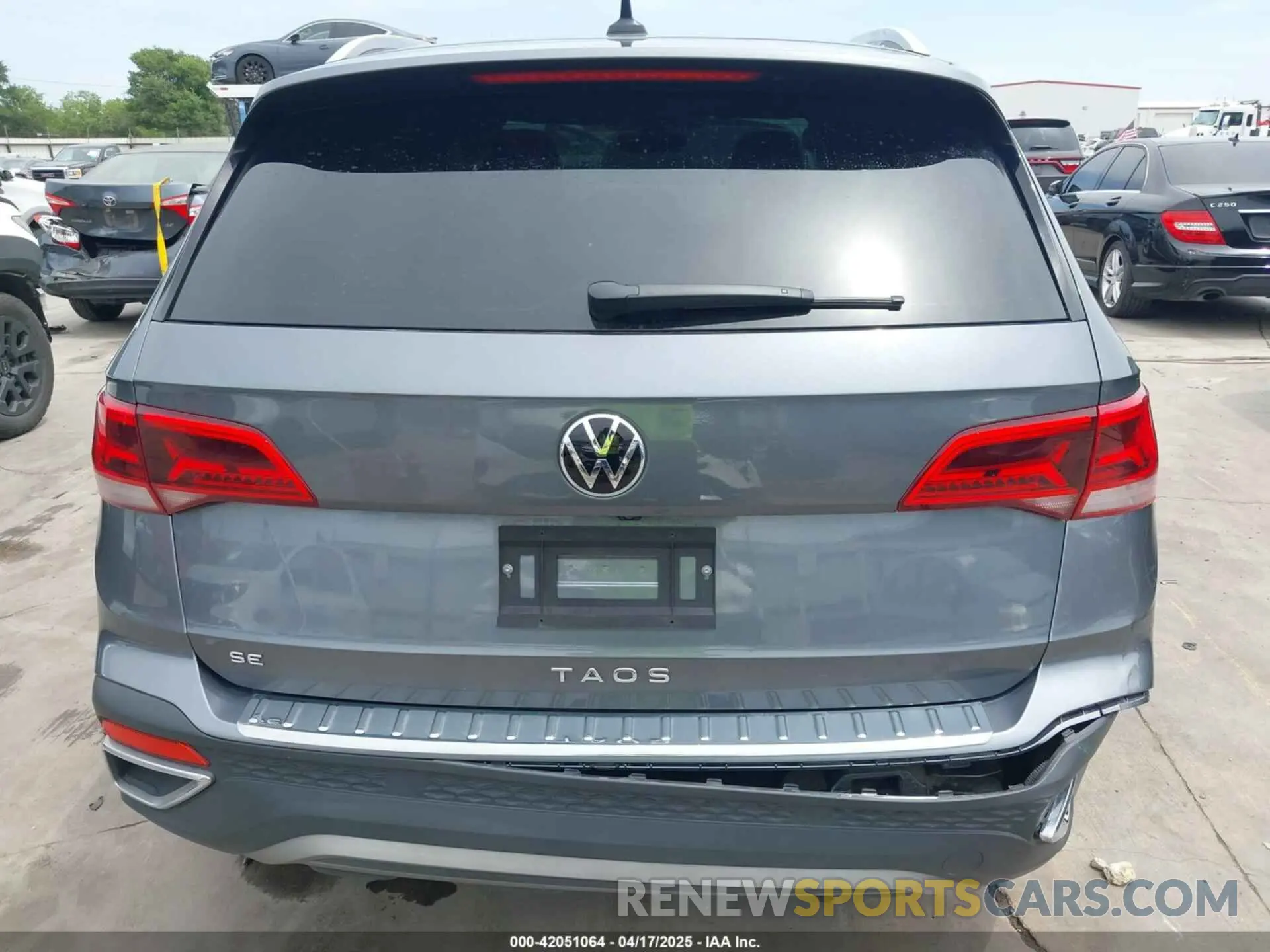 17 Фотография поврежденного автомобиля 3VVSX7B2XNM062037 VOLKSWAGEN TAOS 2022