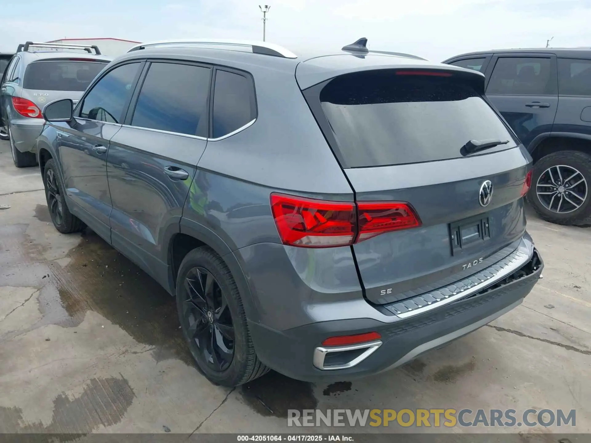 3 Фотография поврежденного автомобиля 3VVSX7B2XNM062037 VOLKSWAGEN TAOS 2022