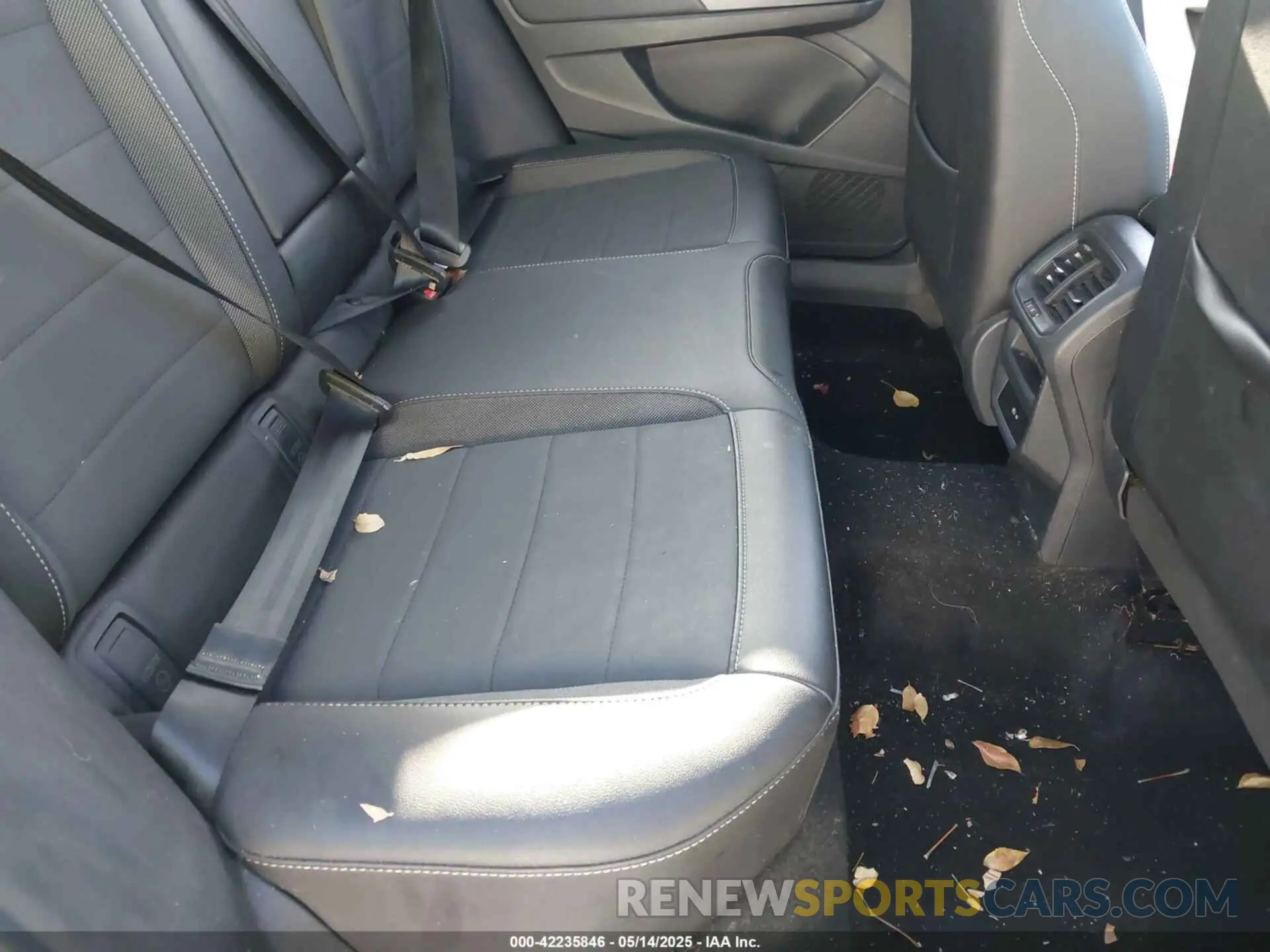 8 Photograph of a damaged car 3VVTX7B23NM007790 VOLKSWAGEN TAOS 2022