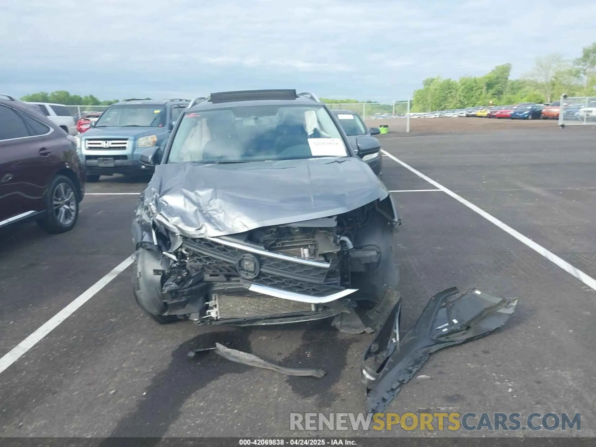 12 Photograph of a damaged car 3VVTX7B28NM024844 VOLKSWAGEN TAOS 2022