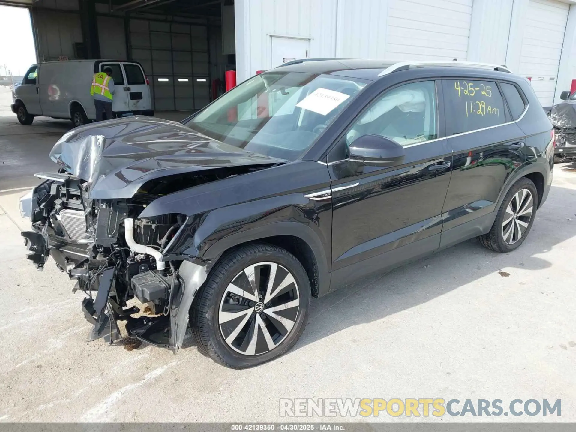 2 Фотография поврежденного автомобиля 3VVWX7B29NM066758 VOLKSWAGEN TAOS 2022
